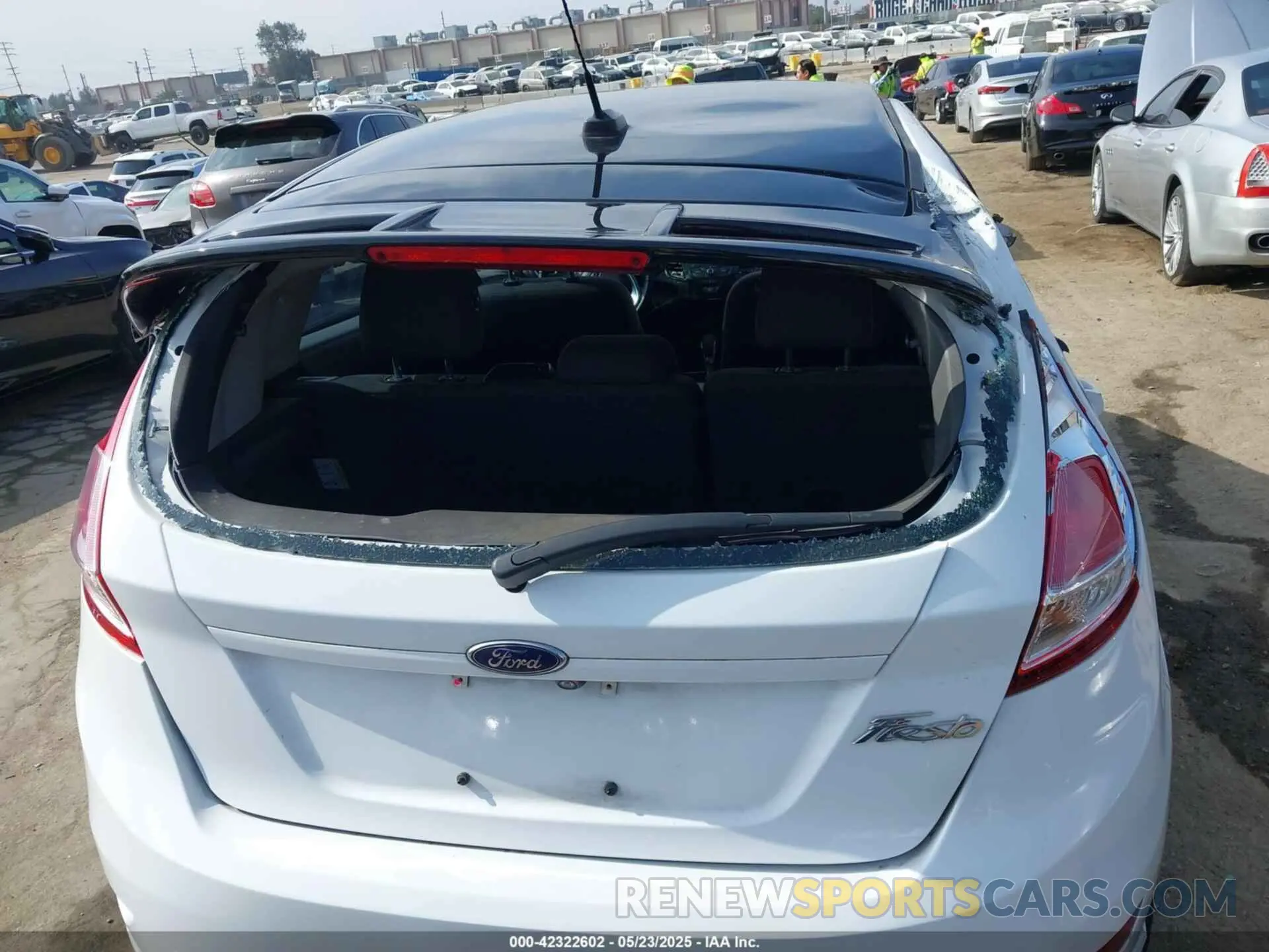14 Photograph of a damaged car 3FADP4DJ1KM112318 FORD FIESTA 2019