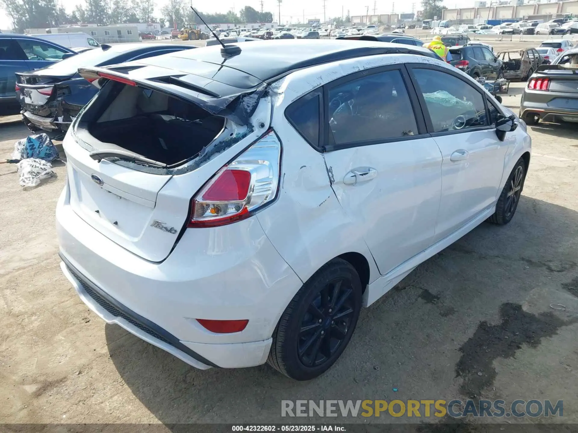 4 Photograph of a damaged car 3FADP4DJ1KM112318 FORD FIESTA 2019