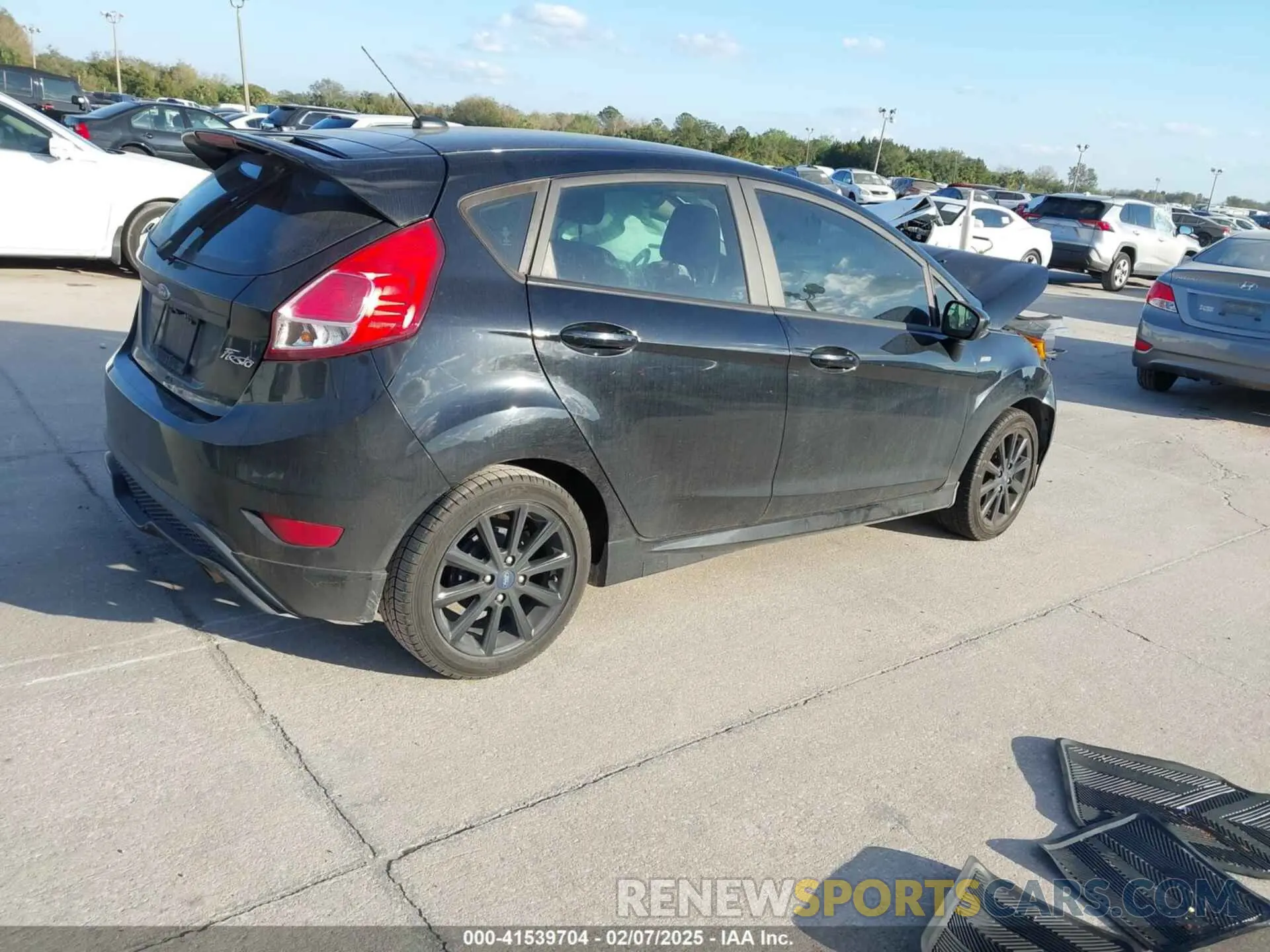 4 Photograph of a damaged car 3FADP4DJXKM161582 FORD FIESTA 2019