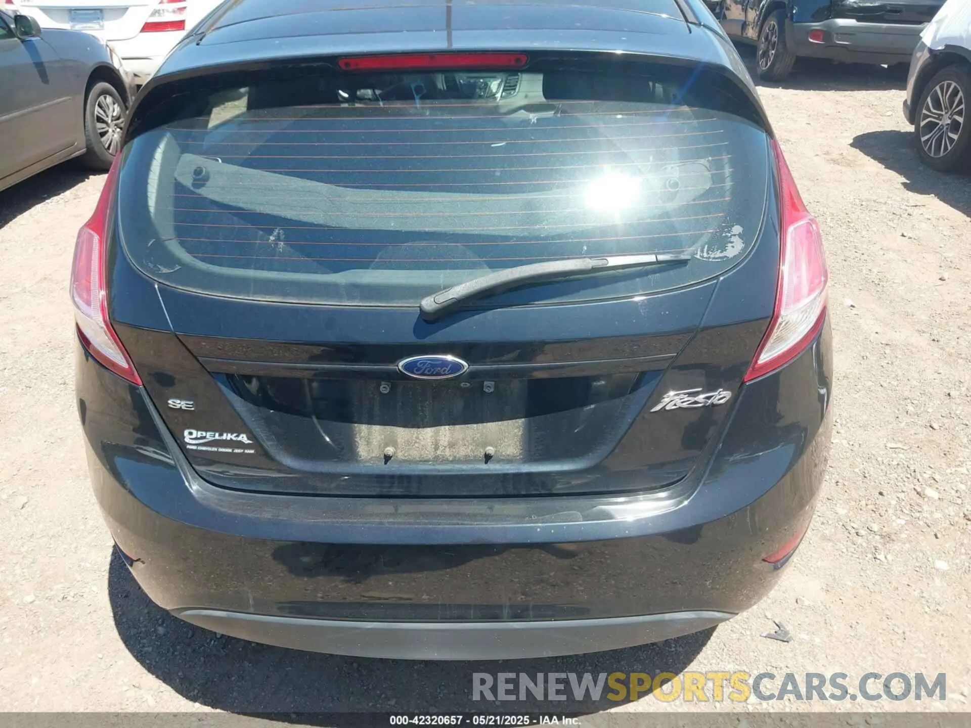 17 Photograph of a damaged car 3FADP4EJ0KM125724 FORD FIESTA 2019