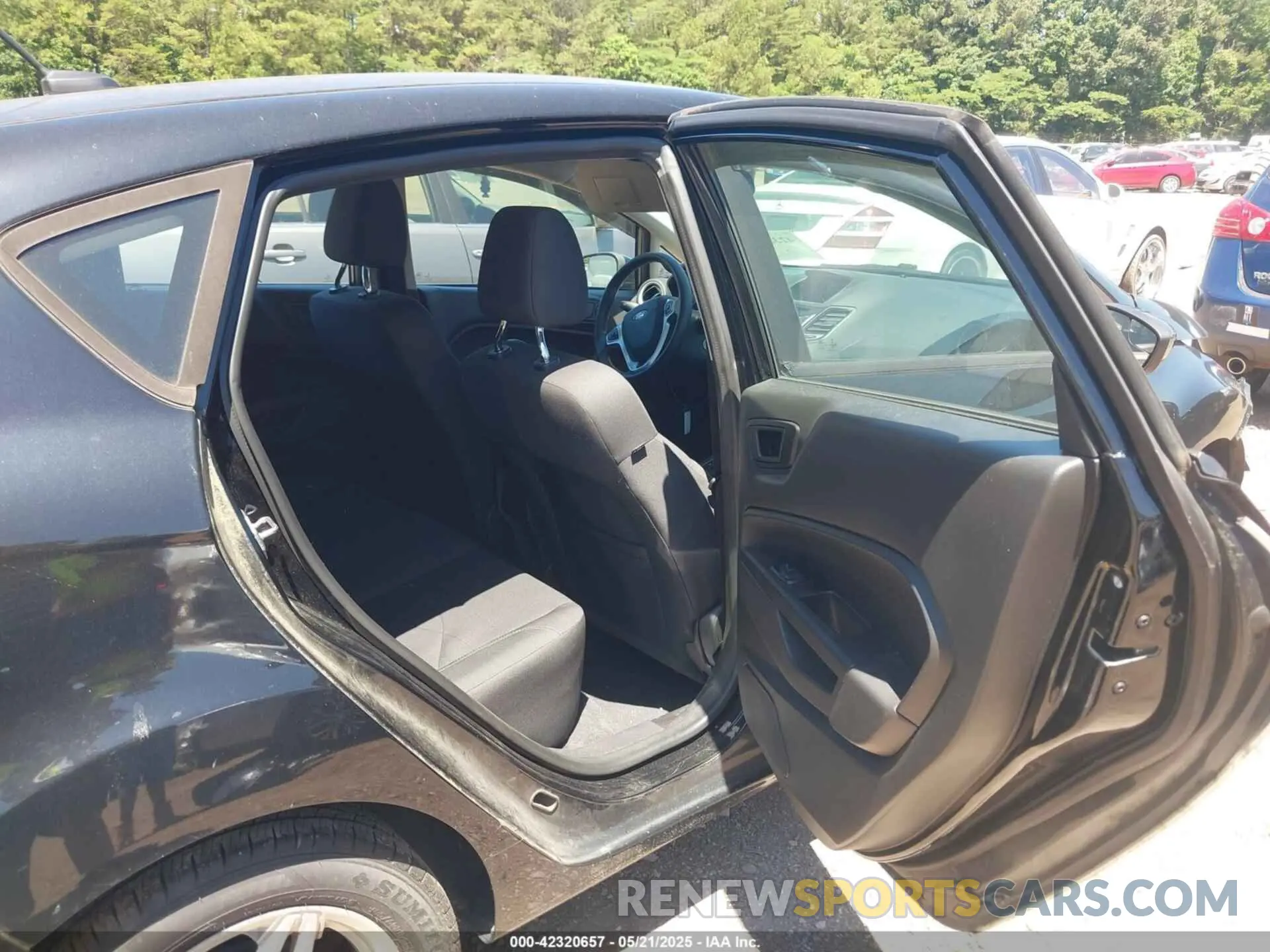 8 Photograph of a damaged car 3FADP4EJ0KM125724 FORD FIESTA 2019
