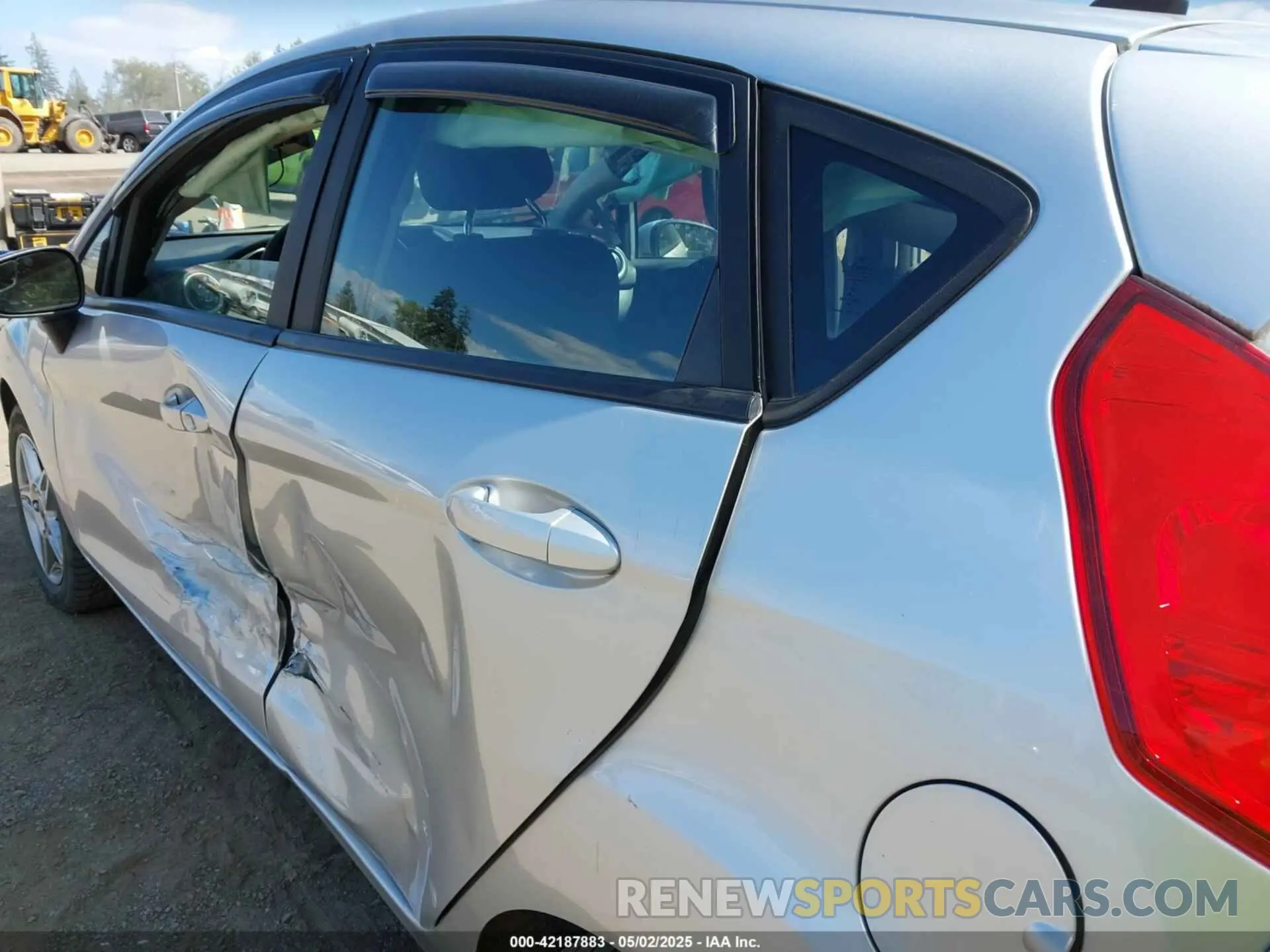 17 Photograph of a damaged car 3FADP4EJ0KM130498 FORD FIESTA 2019