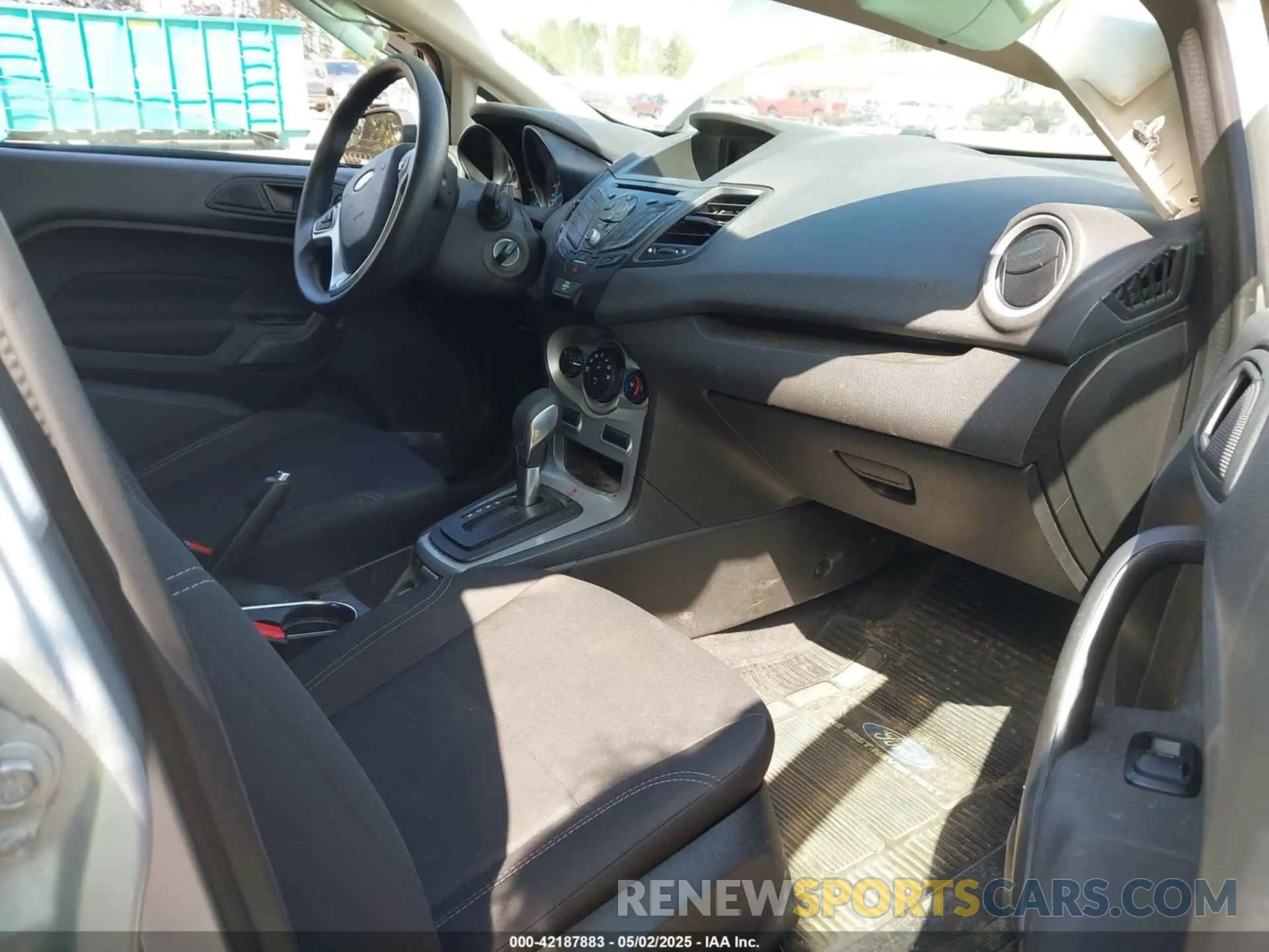5 Photograph of a damaged car 3FADP4EJ0KM130498 FORD FIESTA 2019