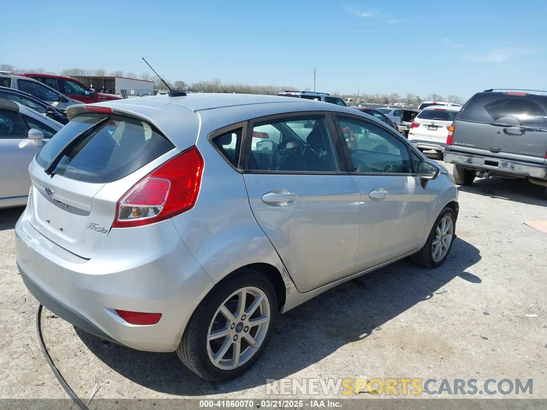 4 Photograph of a damaged car 3FADP4EJ0KM148614 FORD FIESTA 2019