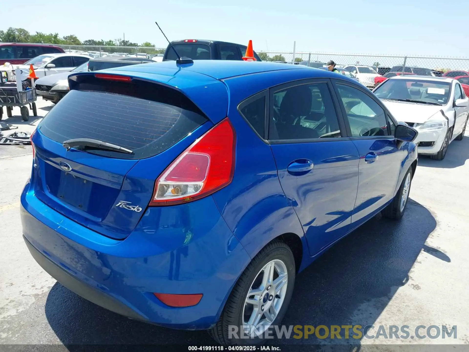 4 Photograph of a damaged car 3FADP4EJ0KM159693 FORD FIESTA 2019