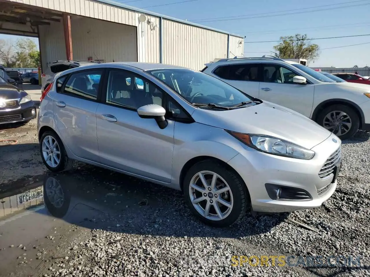 4 Photograph of a damaged car 3FADP4EJ1KM105898 FORD FIESTA 2019