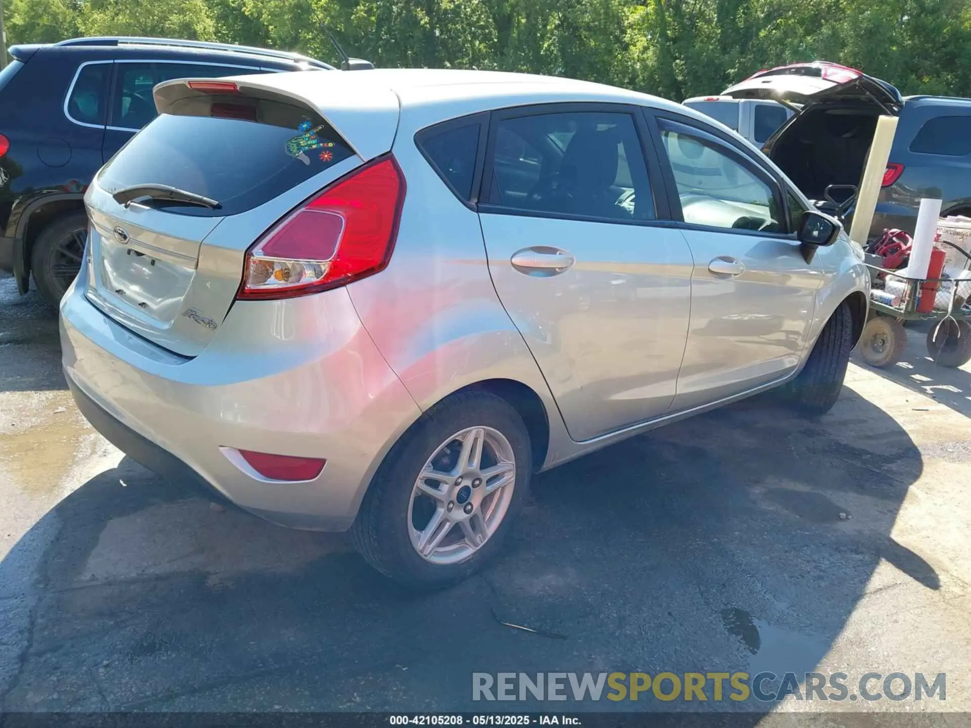 4 Photograph of a damaged car 3FADP4EJ1KM118246 FORD FIESTA 2019