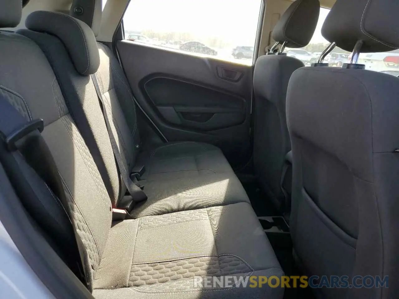 10 Photograph of a damaged car 3FADP4EJ2KM136934 FORD FIESTA 2019