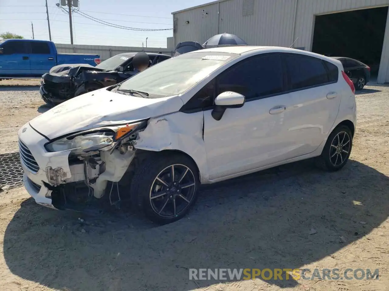 1 Photograph of a damaged car 3FADP4EJ3KM166279 FORD FIESTA 2019