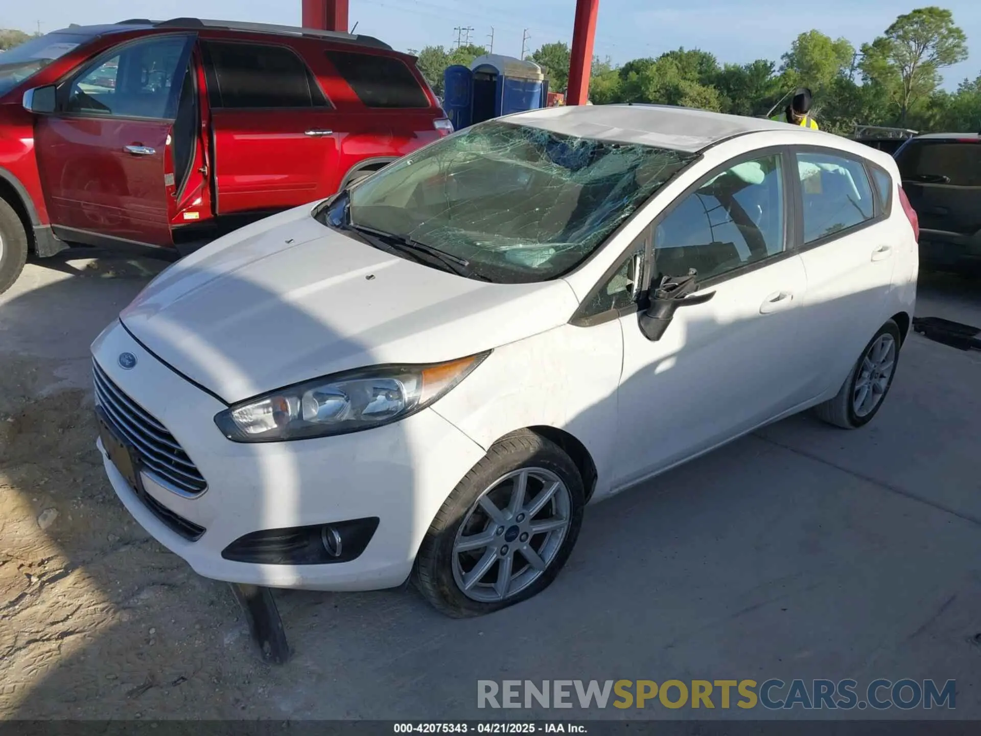 2 Photograph of a damaged car 3FADP4EJ4KM136871 FORD FIESTA 2019