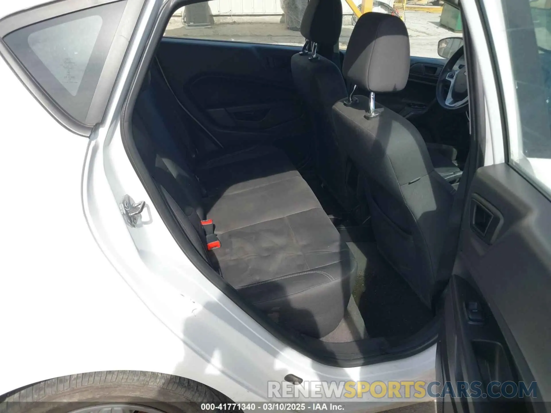 8 Photograph of a damaged car 3FADP4EJ5KM112756 FORD FIESTA 2019
