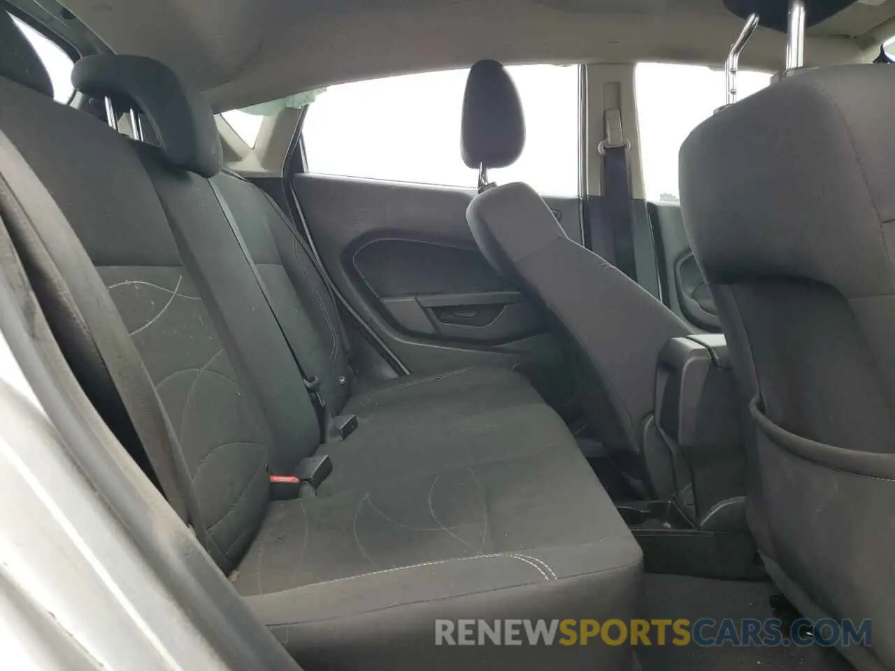 10 Photograph of a damaged car 3FADP4EJ5KM134689 FORD FIESTA 2019