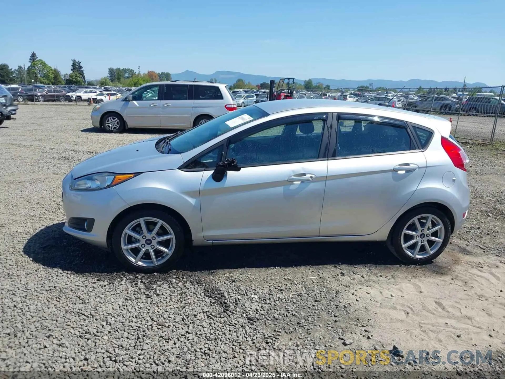 14 Photograph of a damaged car 3FADP4EJ5KM143330 FORD FIESTA 2019