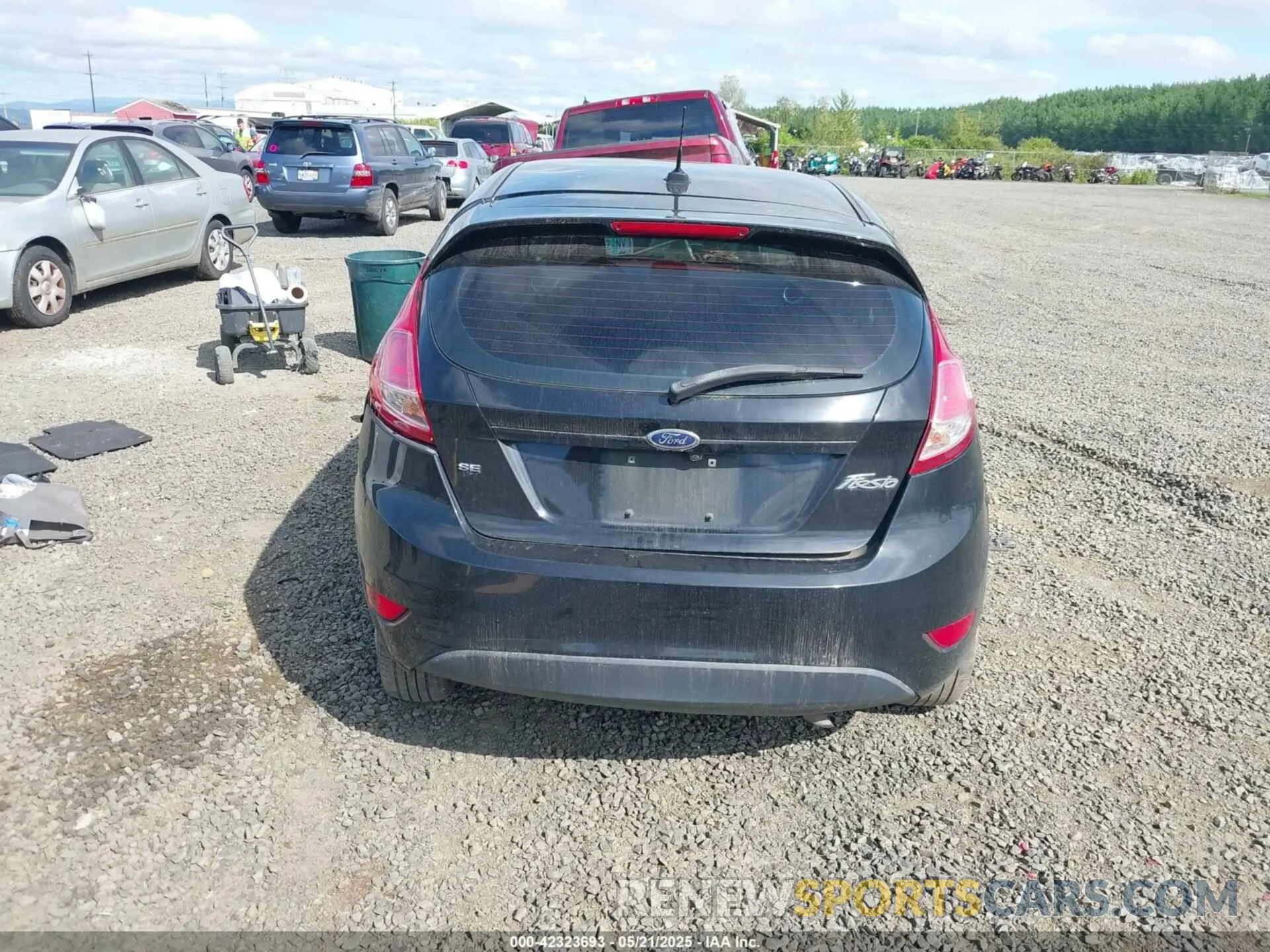 17 Photograph of a damaged car 3FADP4EJ8KM113559 FORD FIESTA 2019