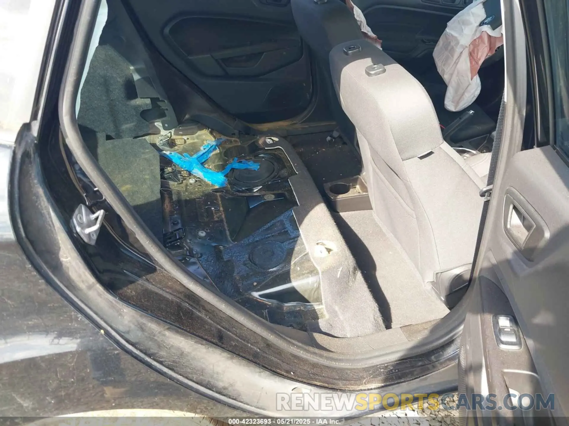 8 Photograph of a damaged car 3FADP4EJ8KM113559 FORD FIESTA 2019