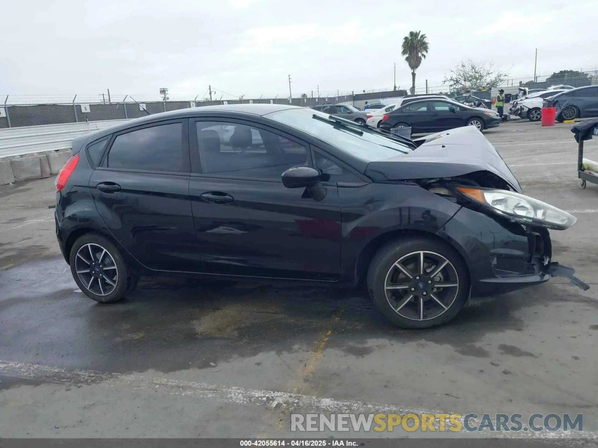 13 Photograph of a damaged car 3FADP4EJ8KM118471 FORD FIESTA 2019