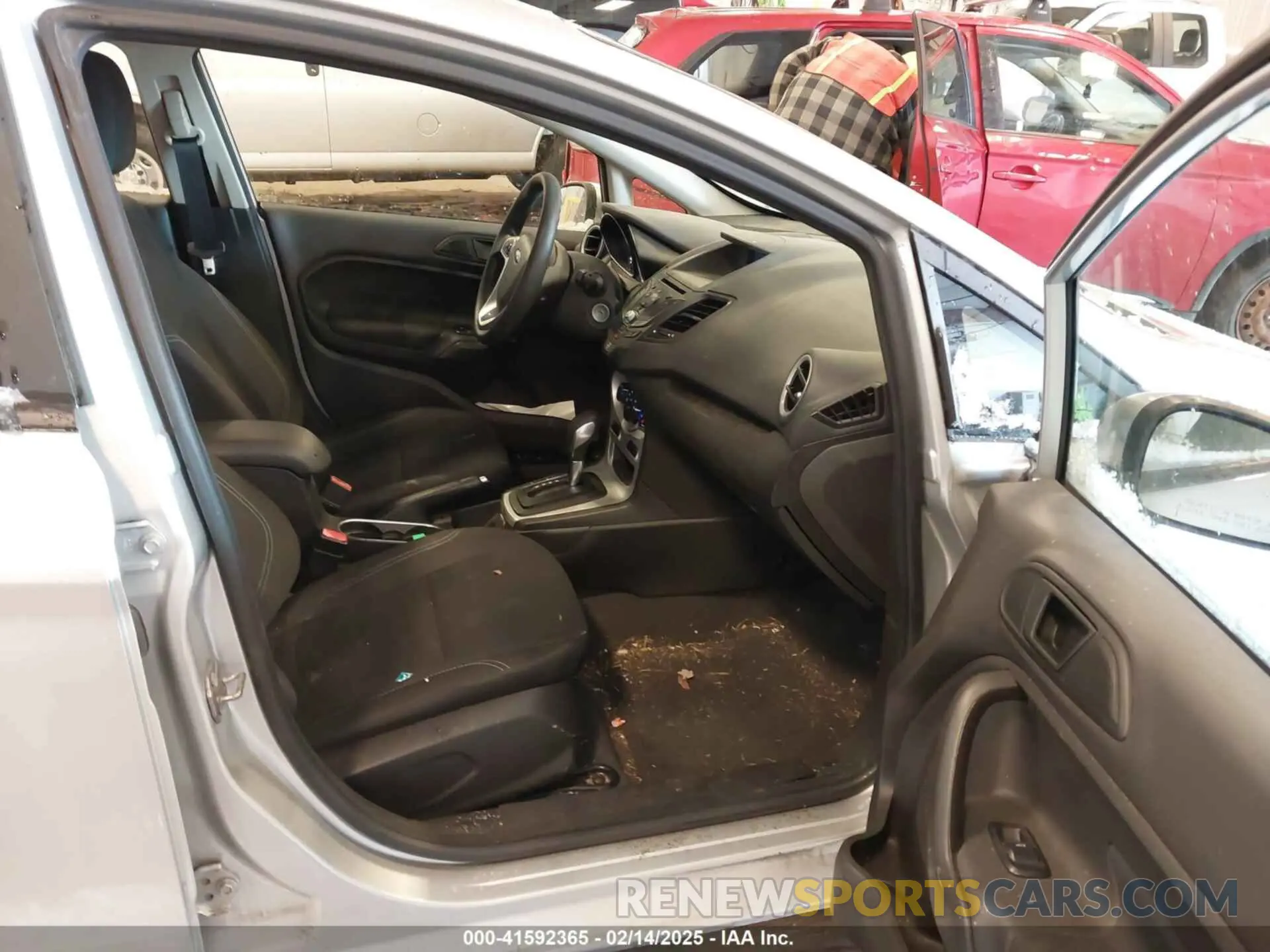 5 Photograph of a damaged car 3FADP4EJ8KM142043 FORD FIESTA 2019