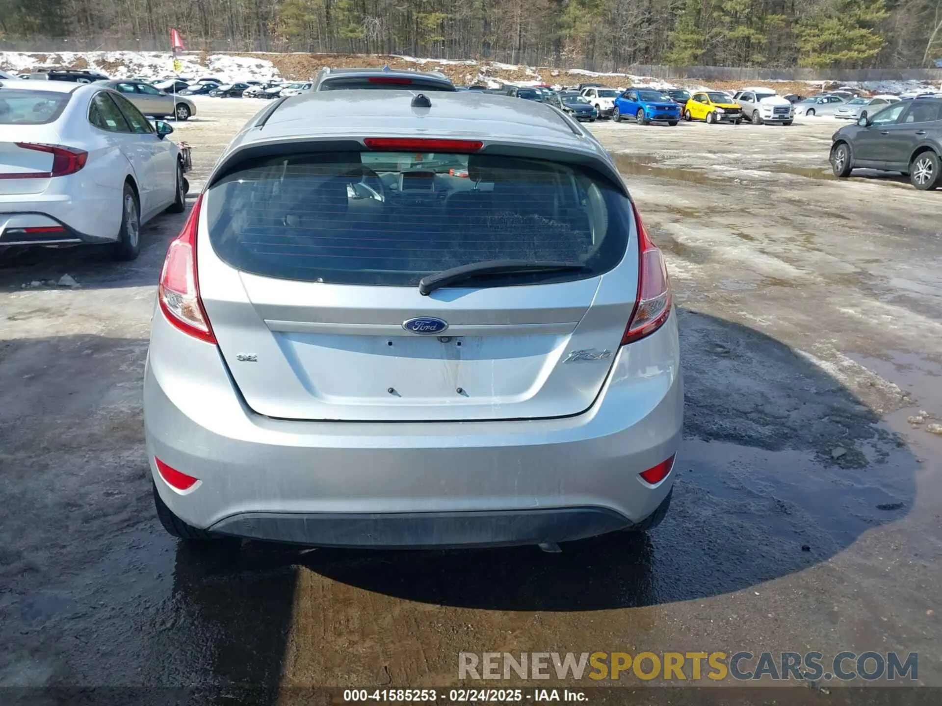 15 Photograph of a damaged car 3FADP4EJ8KM149929 FORD FIESTA 2019