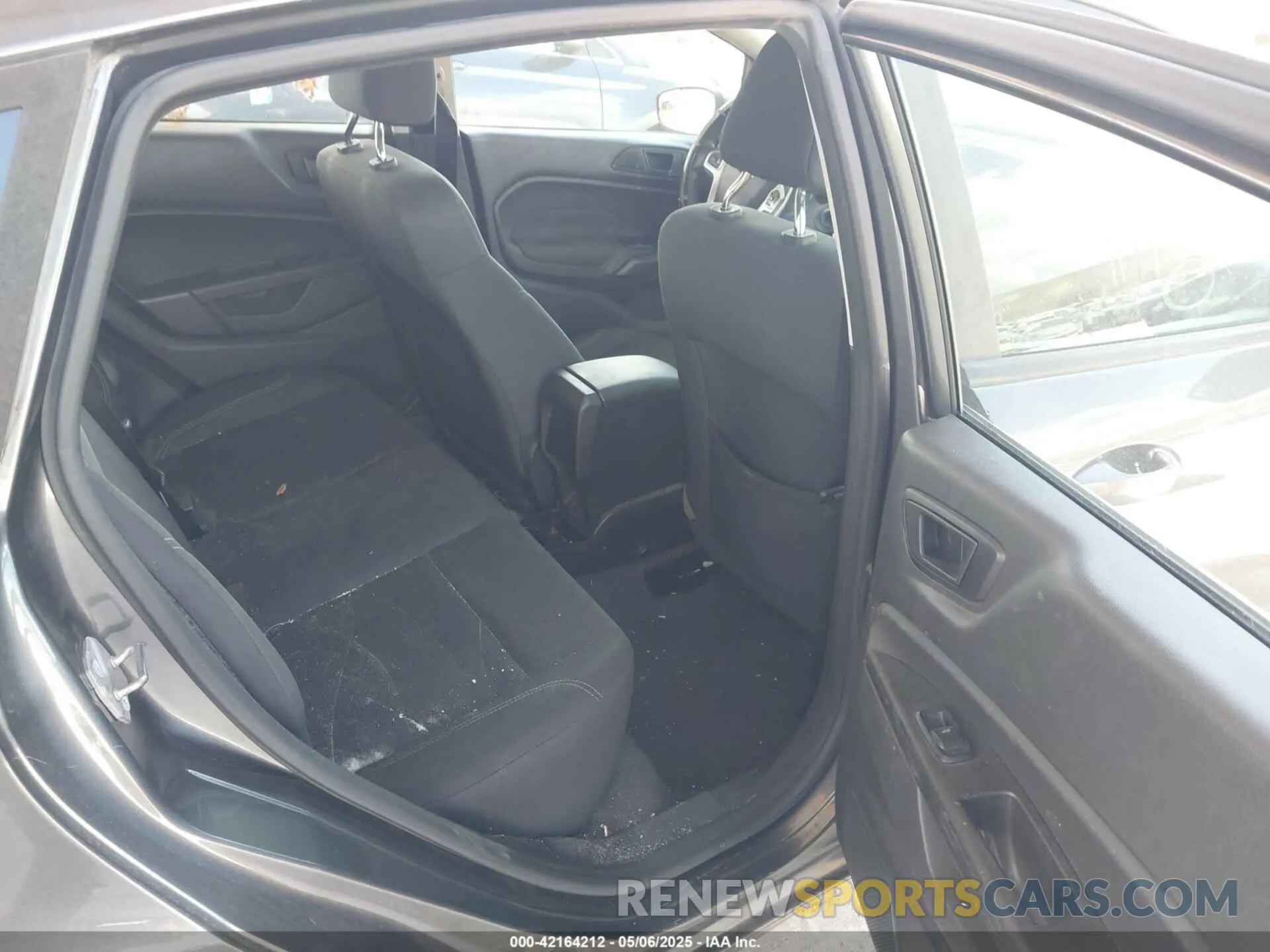 8 Photograph of a damaged car 3FADP4EJ9KM156565 FORD FIESTA 2019