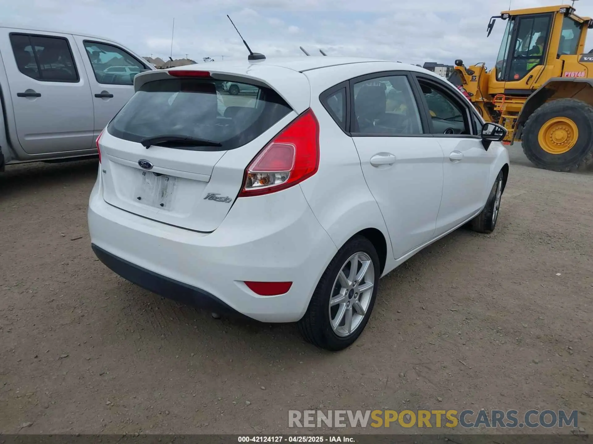 4 Photograph of a damaged car 3FADP4EJXKM143274 FORD FIESTA 2019