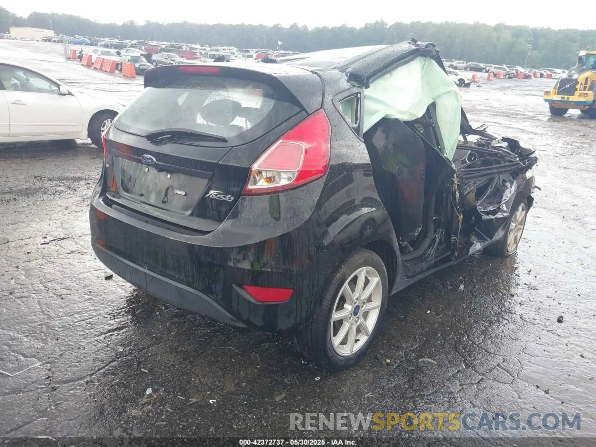 4 Photograph of a damaged car 3FADP4EJXKM152878 FORD FIESTA 2019