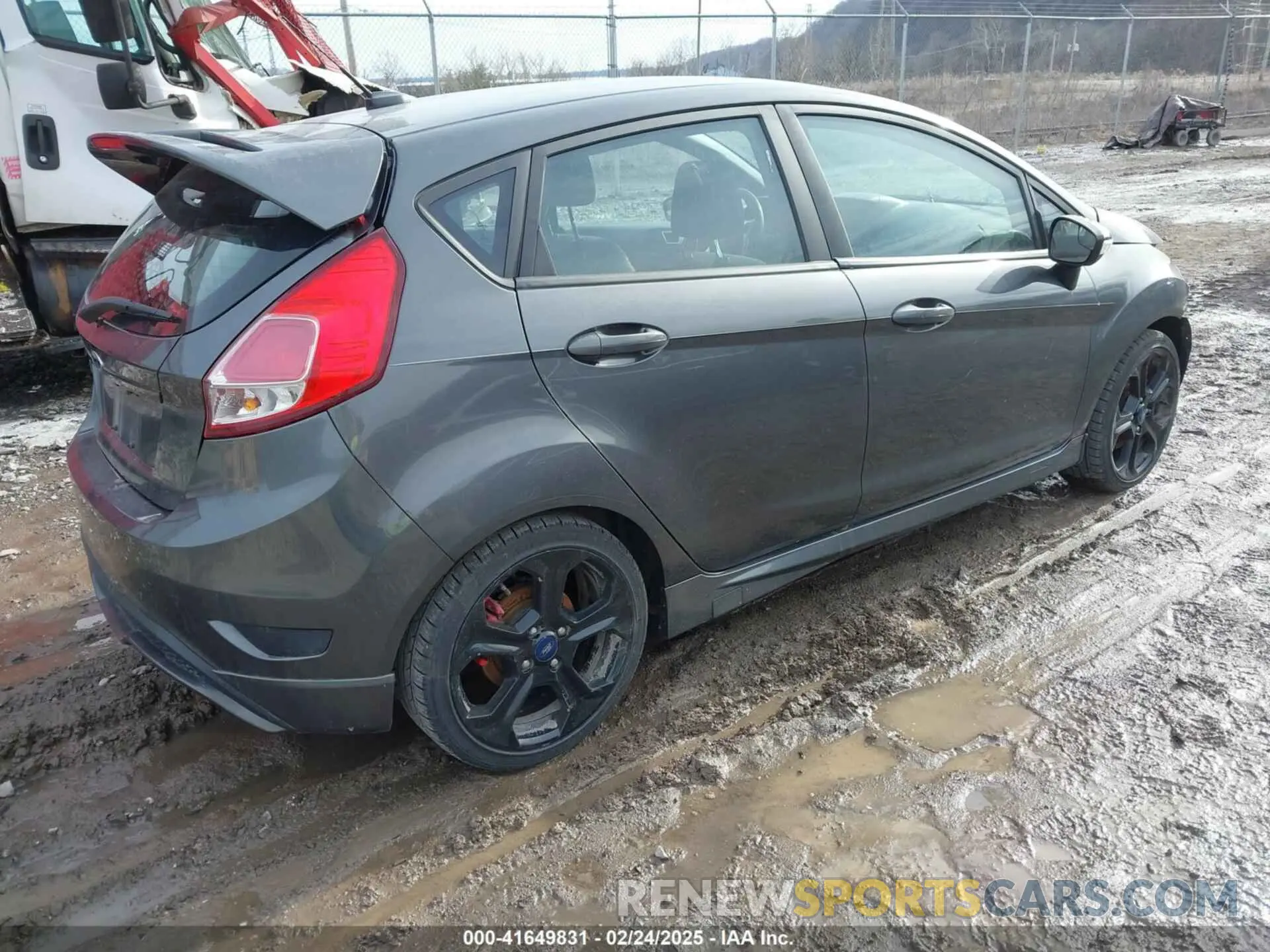 4 Photograph of a damaged car 3FADP4GX2KM139687 FORD FIESTA 2019
