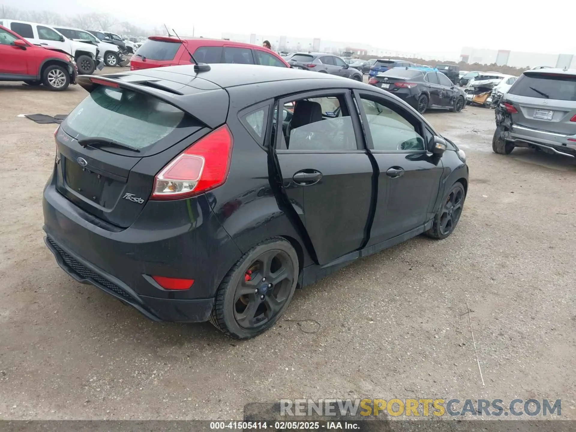 4 Photograph of a damaged car 3FADP4GX5KM121085 FORD FIESTA 2019