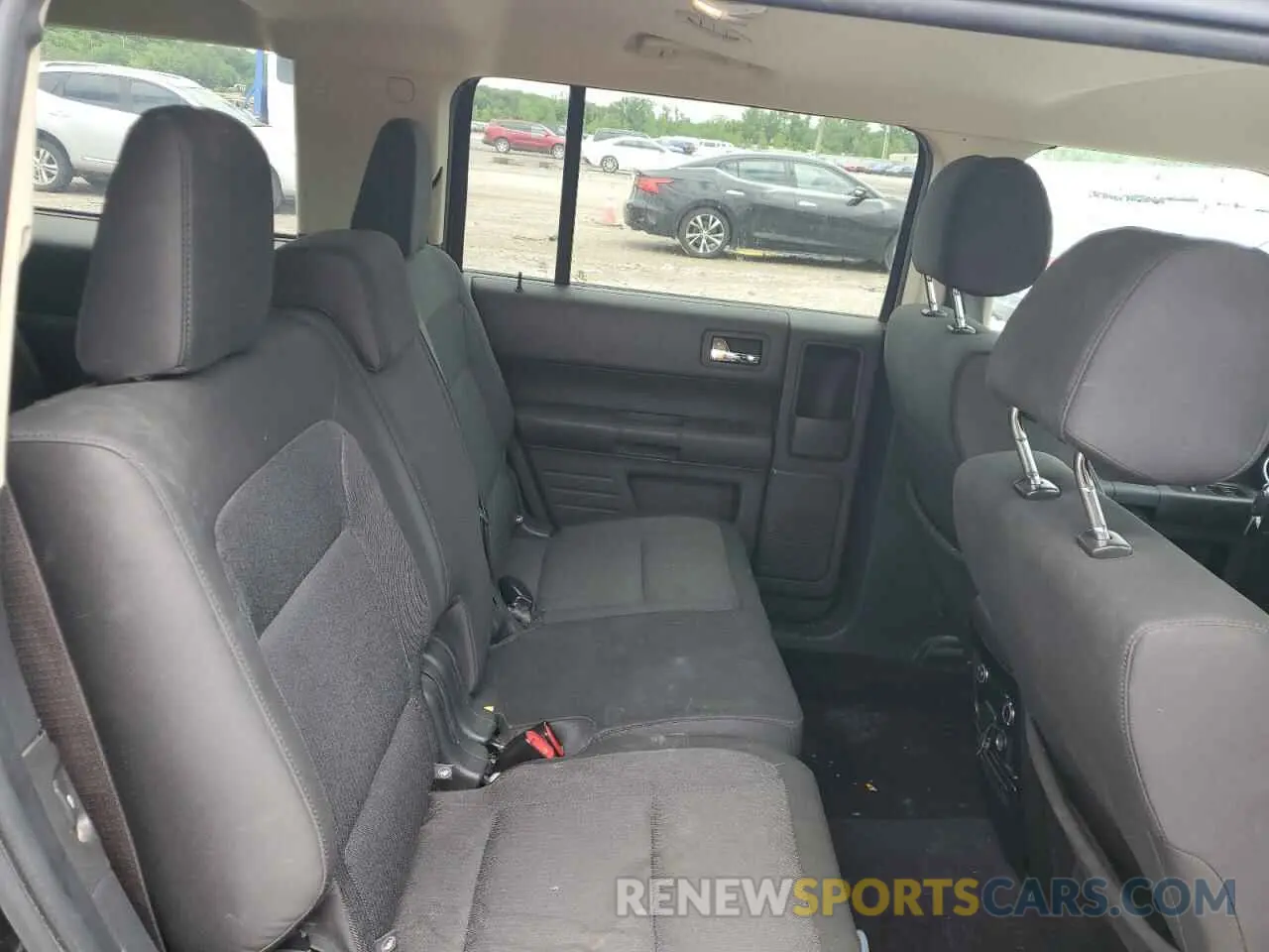 11 Photograph of a damaged car 2FMGK5B80KBA24756 FORD FLEX 2019