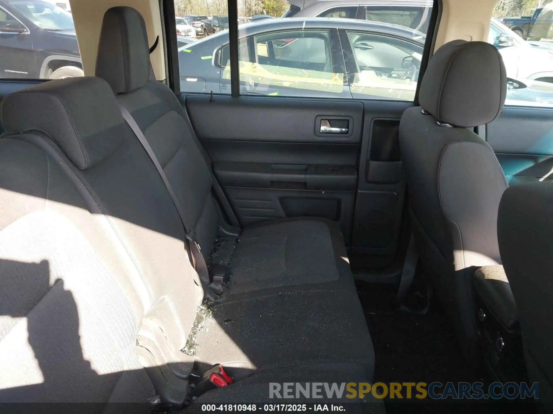 8 Photograph of a damaged car 2FMGK5B80KBA27804 FORD FLEX 2019