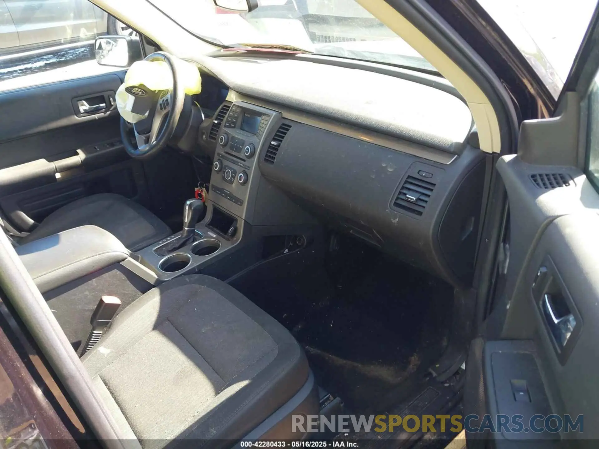 5 Photograph of a damaged car 2FMGK5B81KBA27147 FORD FLEX 2019