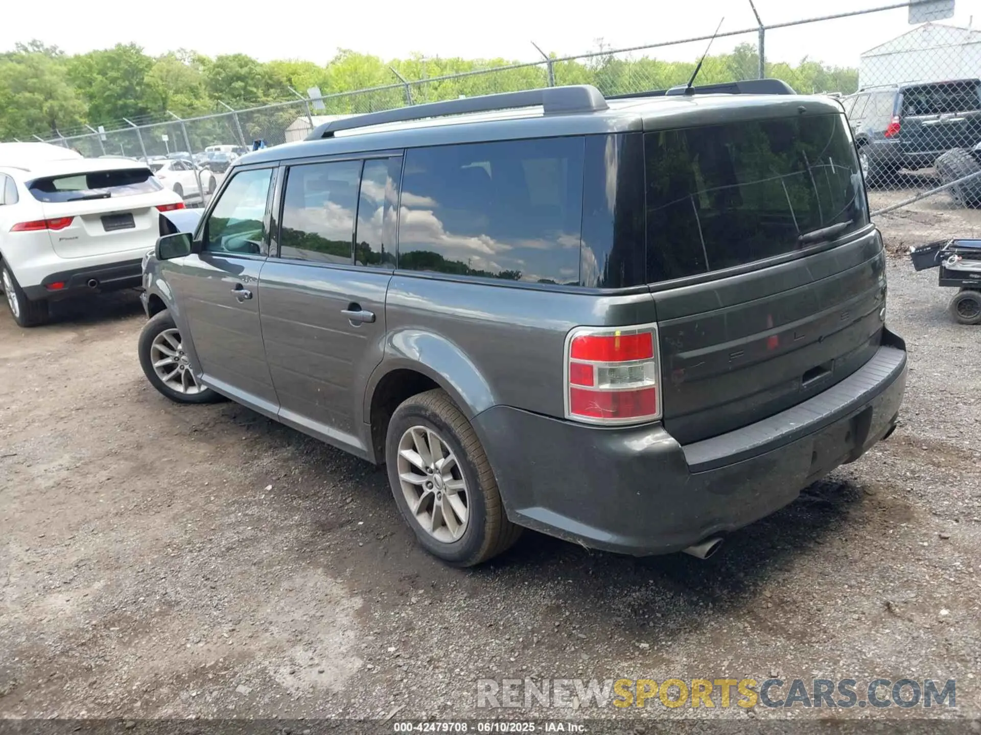 3 Photograph of a damaged car 2FMGK5B85KBA07726 FORD FLEX 2019