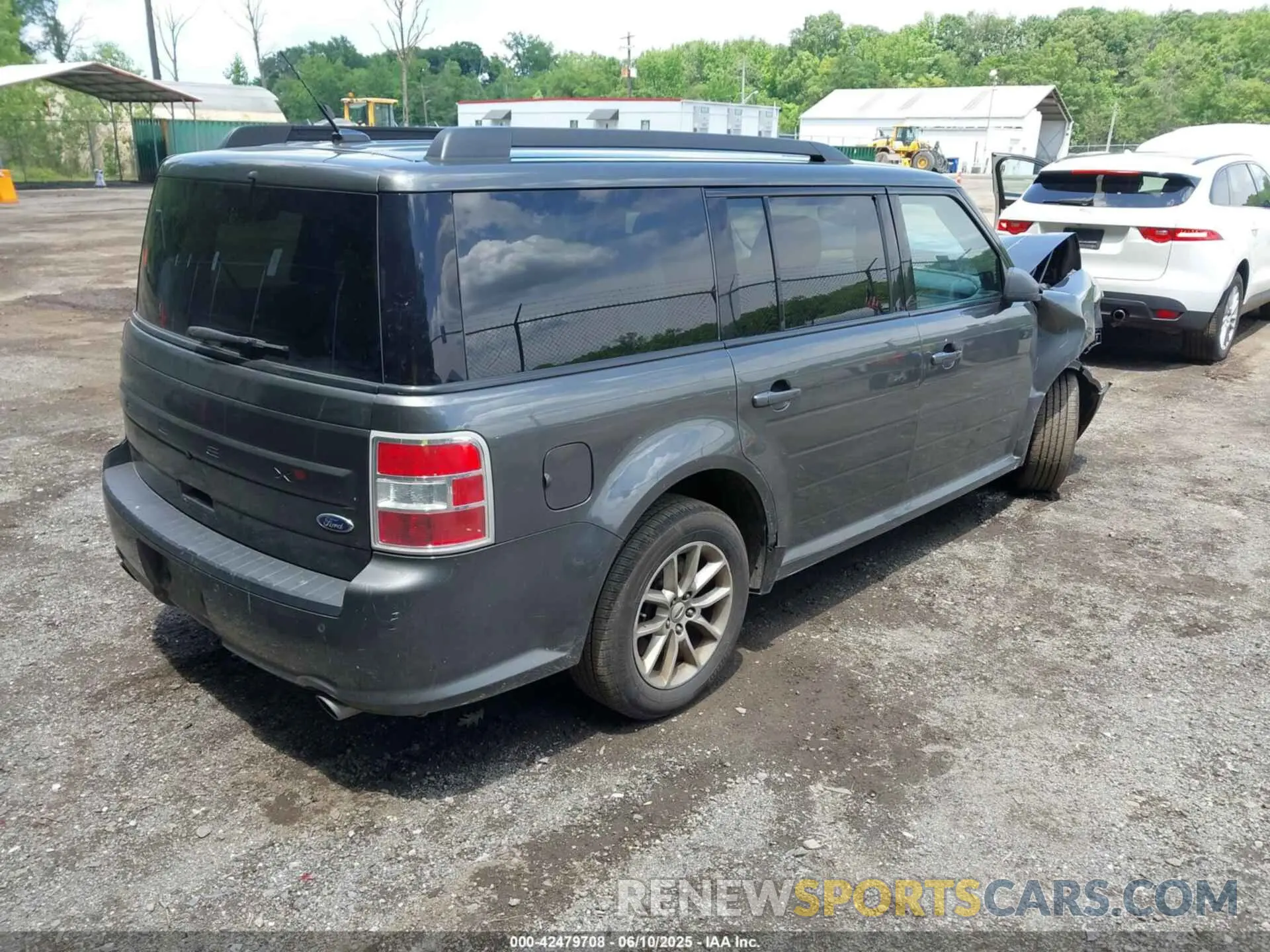 4 Photograph of a damaged car 2FMGK5B85KBA07726 FORD FLEX 2019