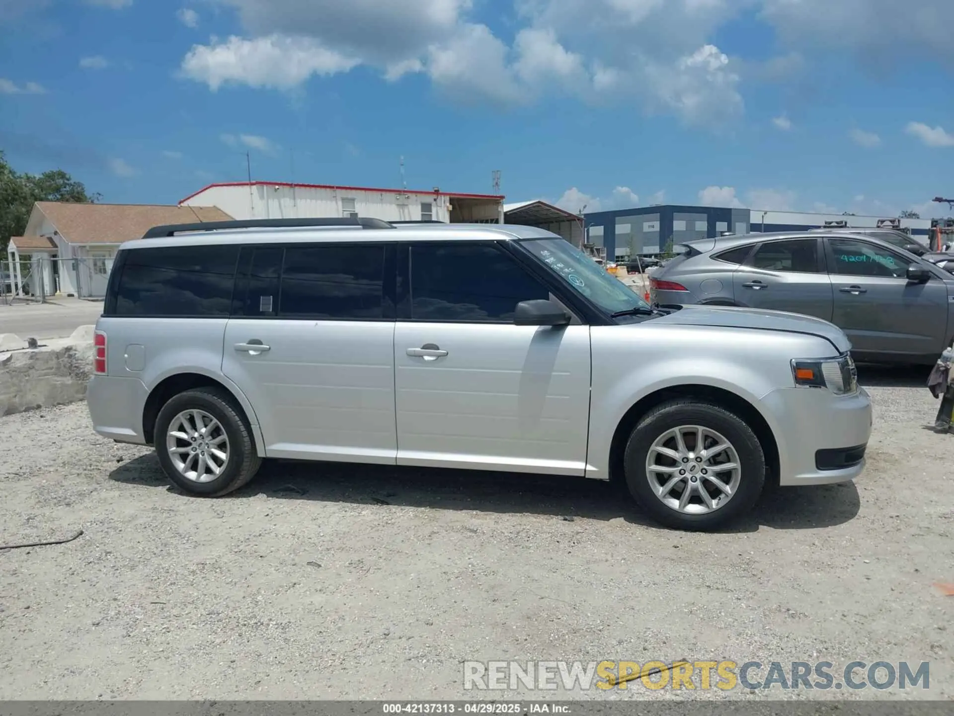 13 Photograph of a damaged car 2FMGK5B85KBA36451 FORD FLEX 2019