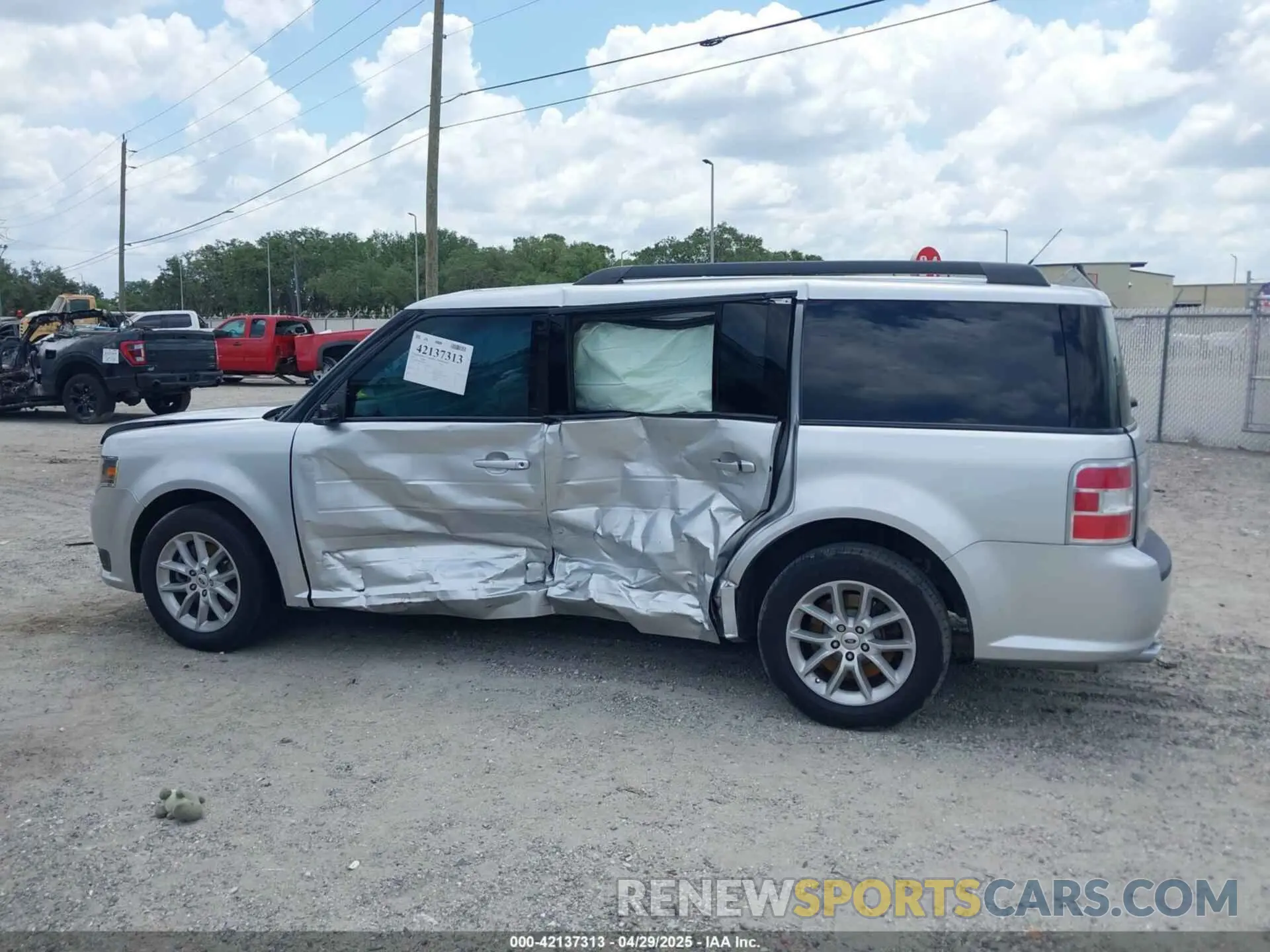 14 Photograph of a damaged car 2FMGK5B85KBA36451 FORD FLEX 2019
