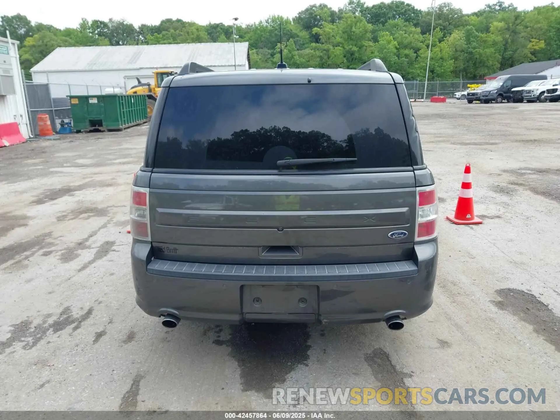 16 Photograph of a damaged car 2FMGK5B87KBA09221 FORD FLEX 2019