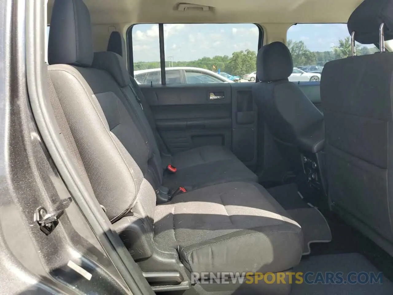 11 Photograph of a damaged car 2FMGK5B88KBA11334 FORD FLEX 2019