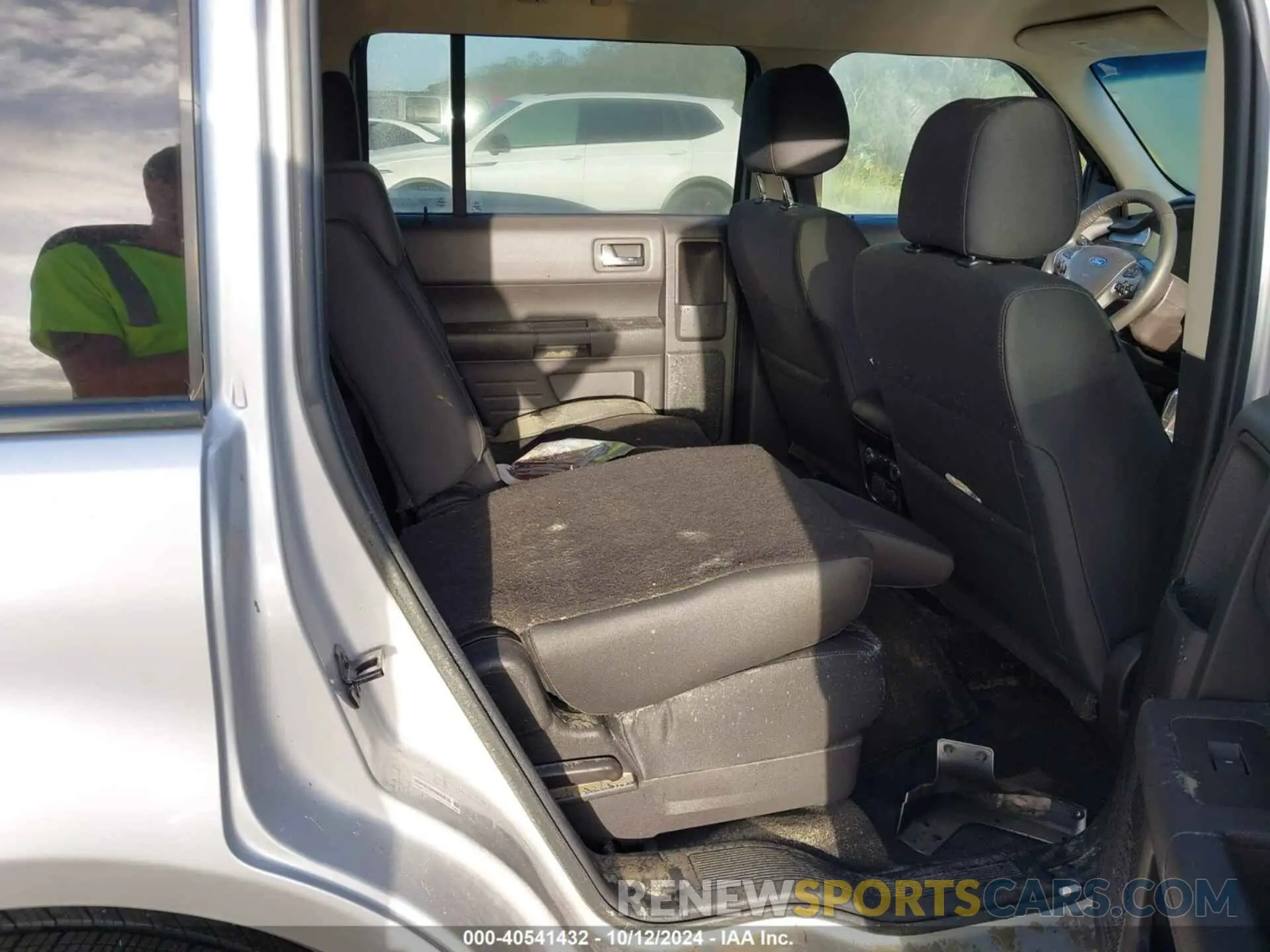 8 Photograph of a damaged car 2FMGK5B88KBA24133 FORD FLEX 2019