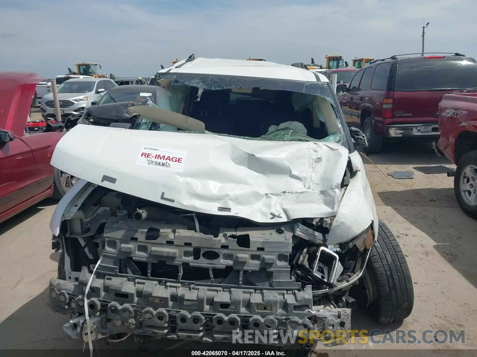 13 Photograph of a damaged car 2FMGK5B8XKBA00710 FORD FLEX 2019