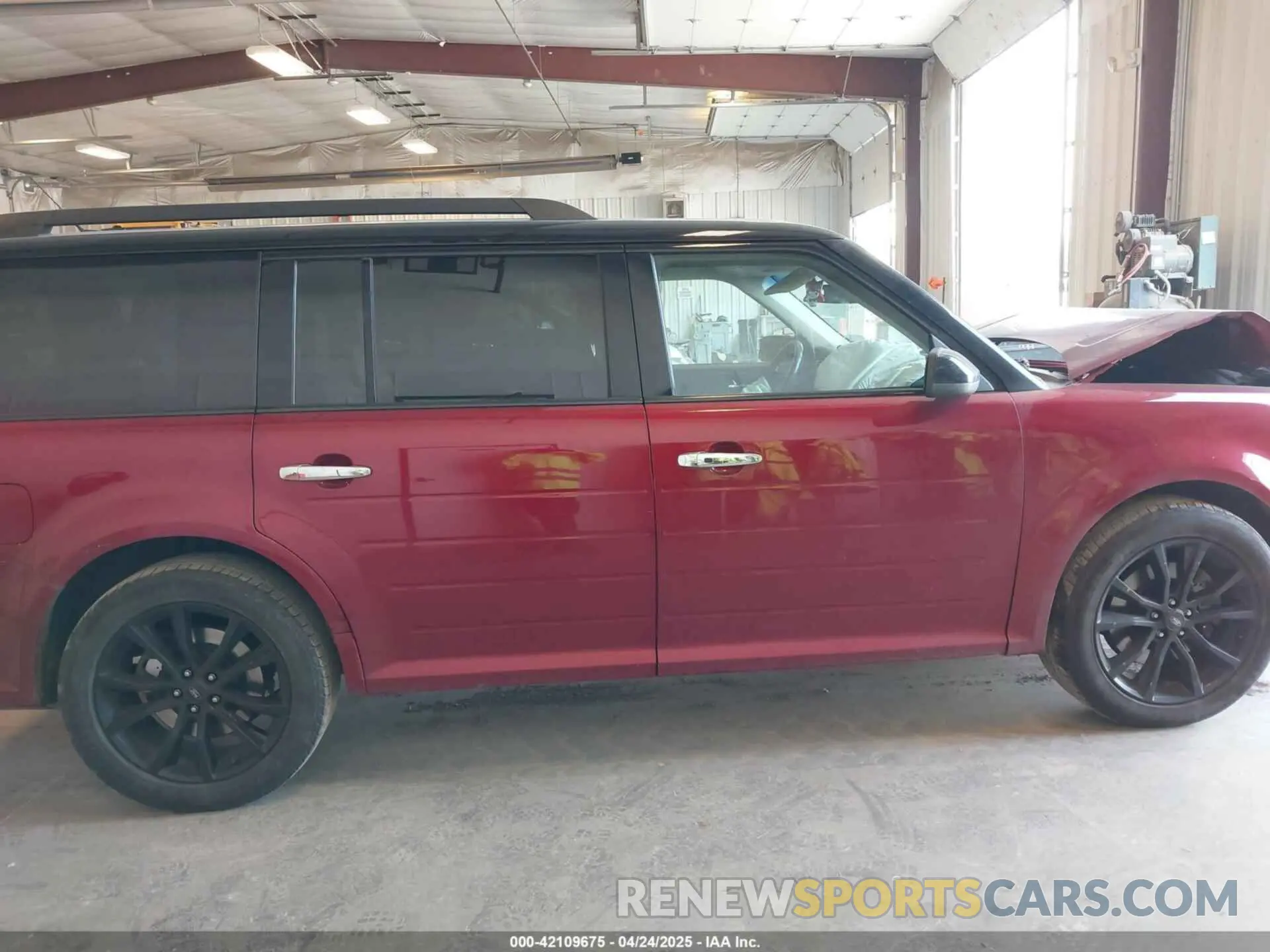 13 Photograph of a damaged car 2FMGK5C80KBA28675 FORD FLEX 2019