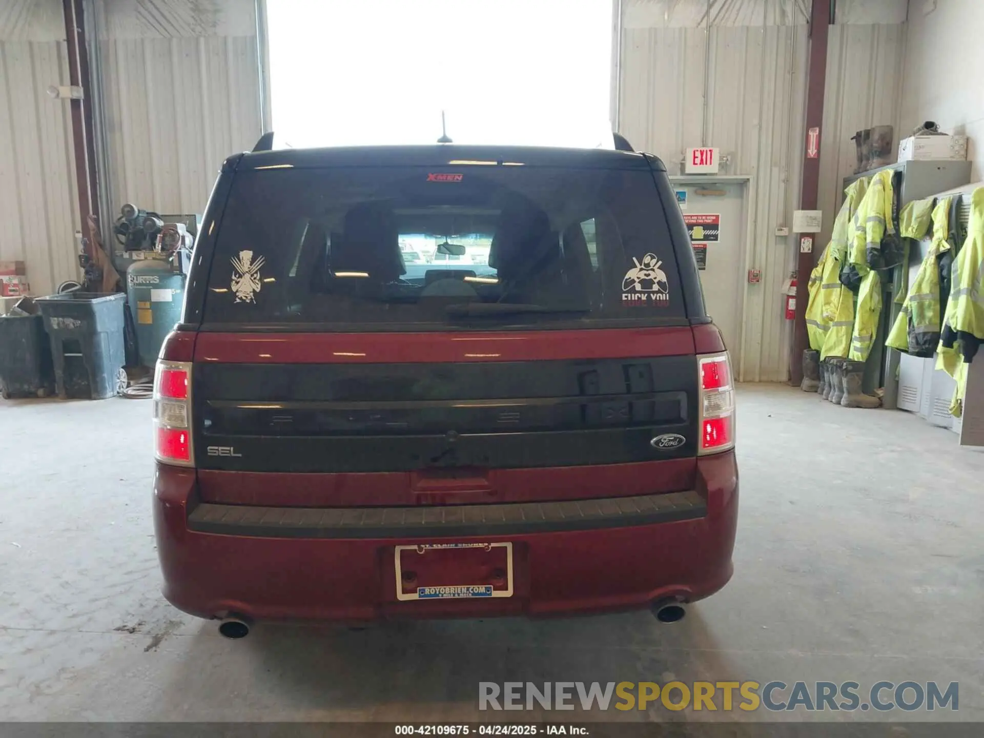 16 Photograph of a damaged car 2FMGK5C80KBA28675 FORD FLEX 2019