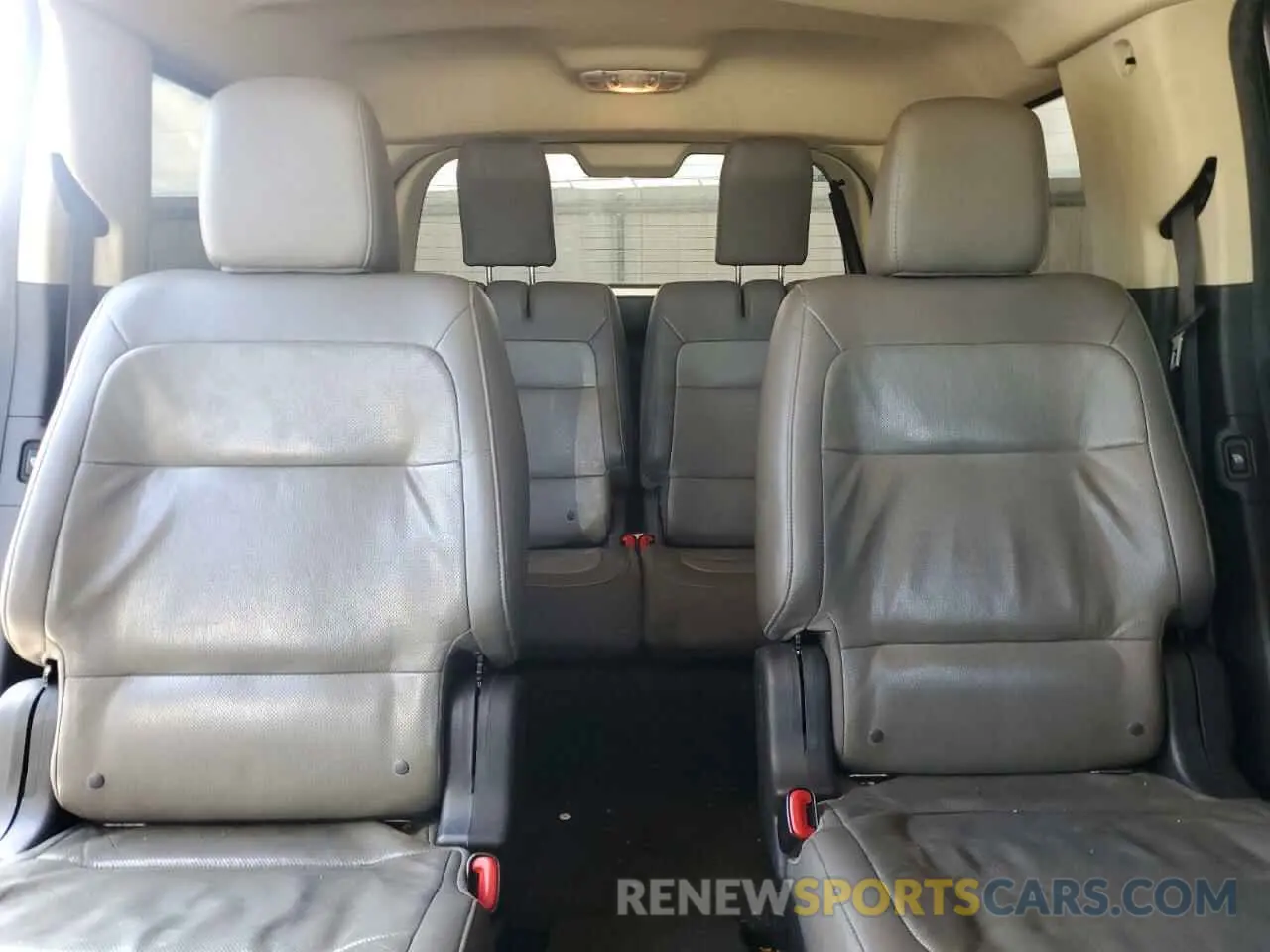 10 Photograph of a damaged car 2FMGK5C82KBA04975 FORD FLEX 2019