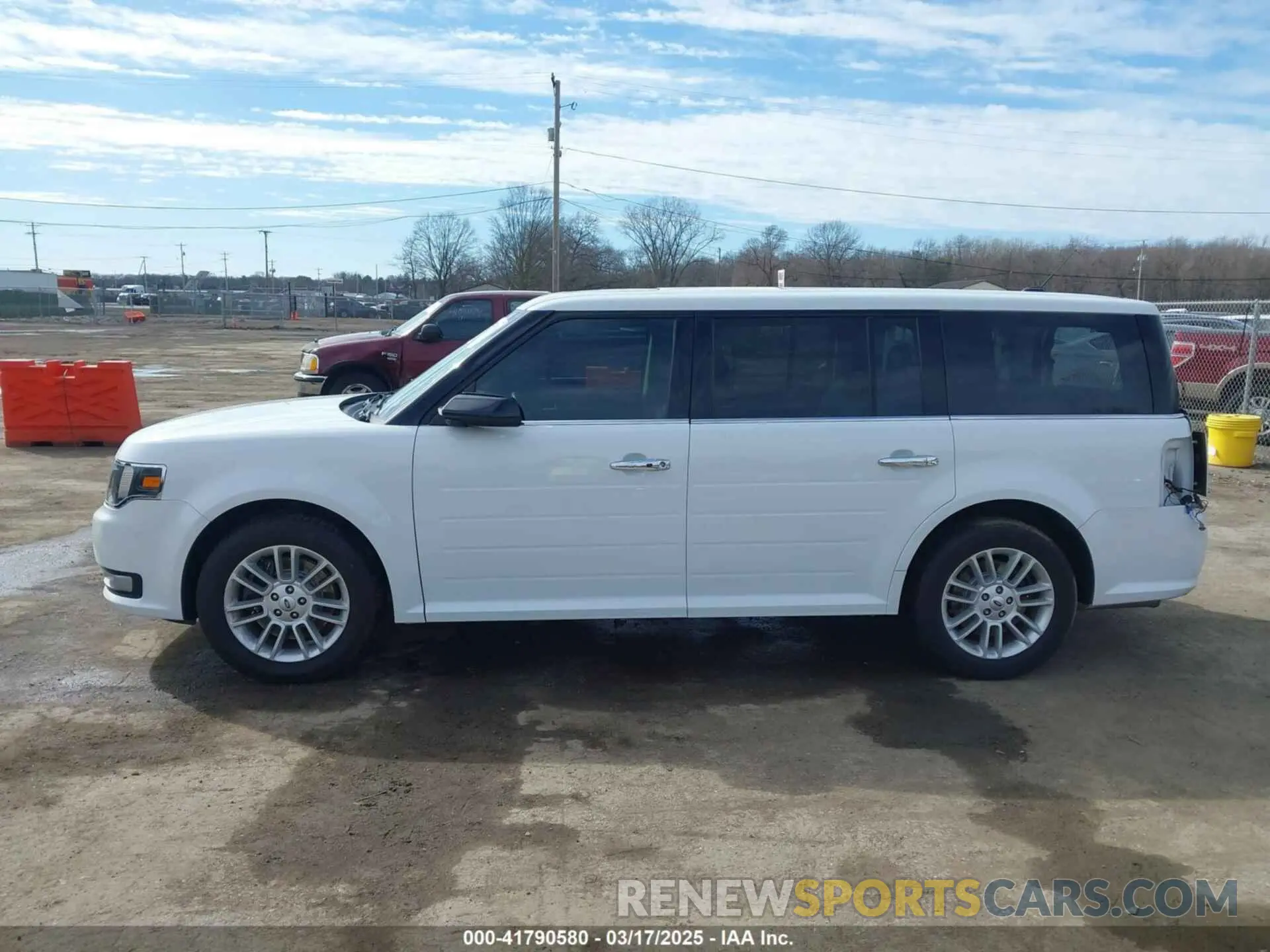 15 Photograph of a damaged car 2FMGK5C82KBA28953 FORD FLEX 2019