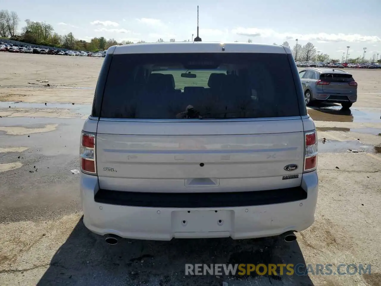6 Photograph of a damaged car 2FMGK5C83KBA01423 FORD FLEX 2019