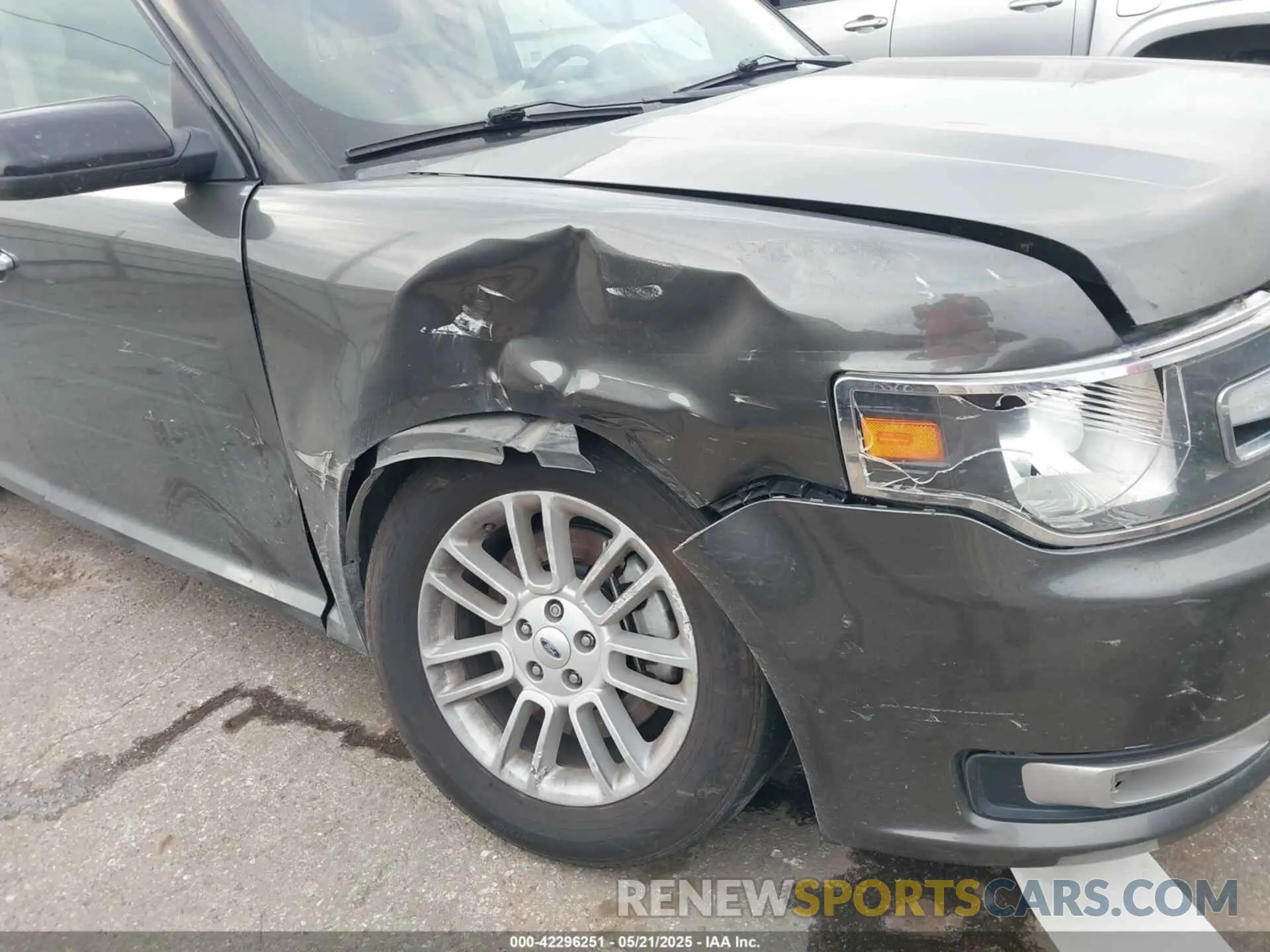 11 Photograph of a damaged car 2FMGK5C83KBA09974 FORD FLEX 2019