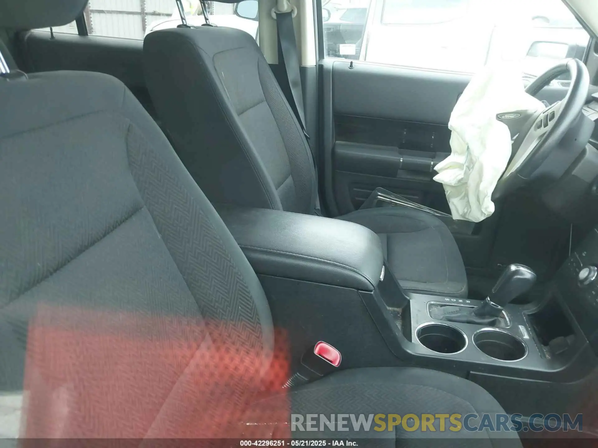 5 Photograph of a damaged car 2FMGK5C83KBA09974 FORD FLEX 2019