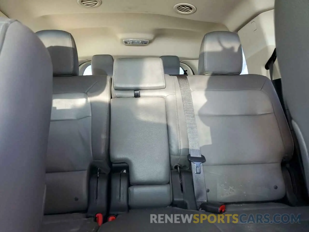 10 Photograph of a damaged car 2FMGK5C83KBA10056 FORD FLEX 2019