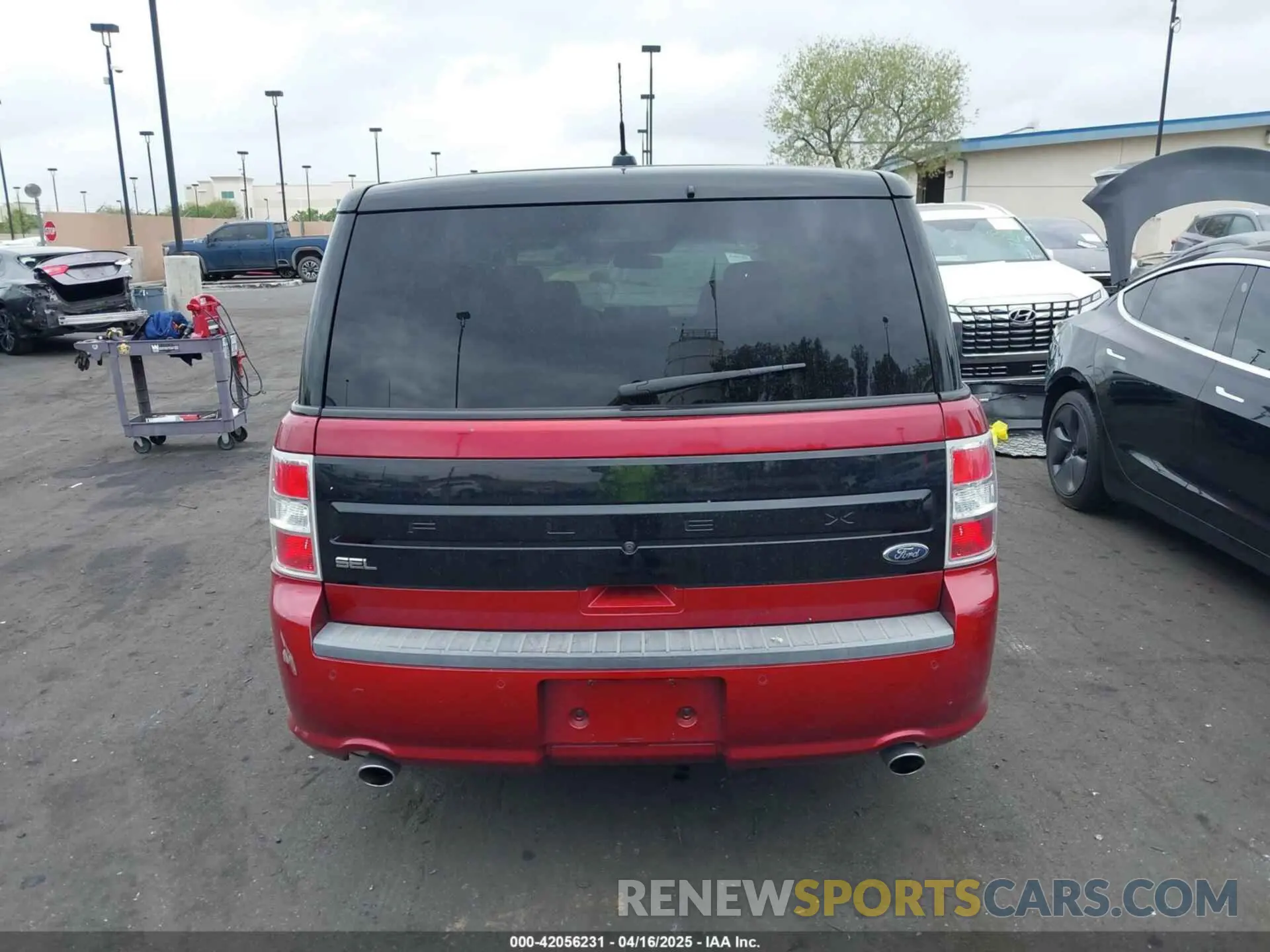16 Photograph of a damaged car 2FMGK5C86KBA07992 FORD FLEX 2019