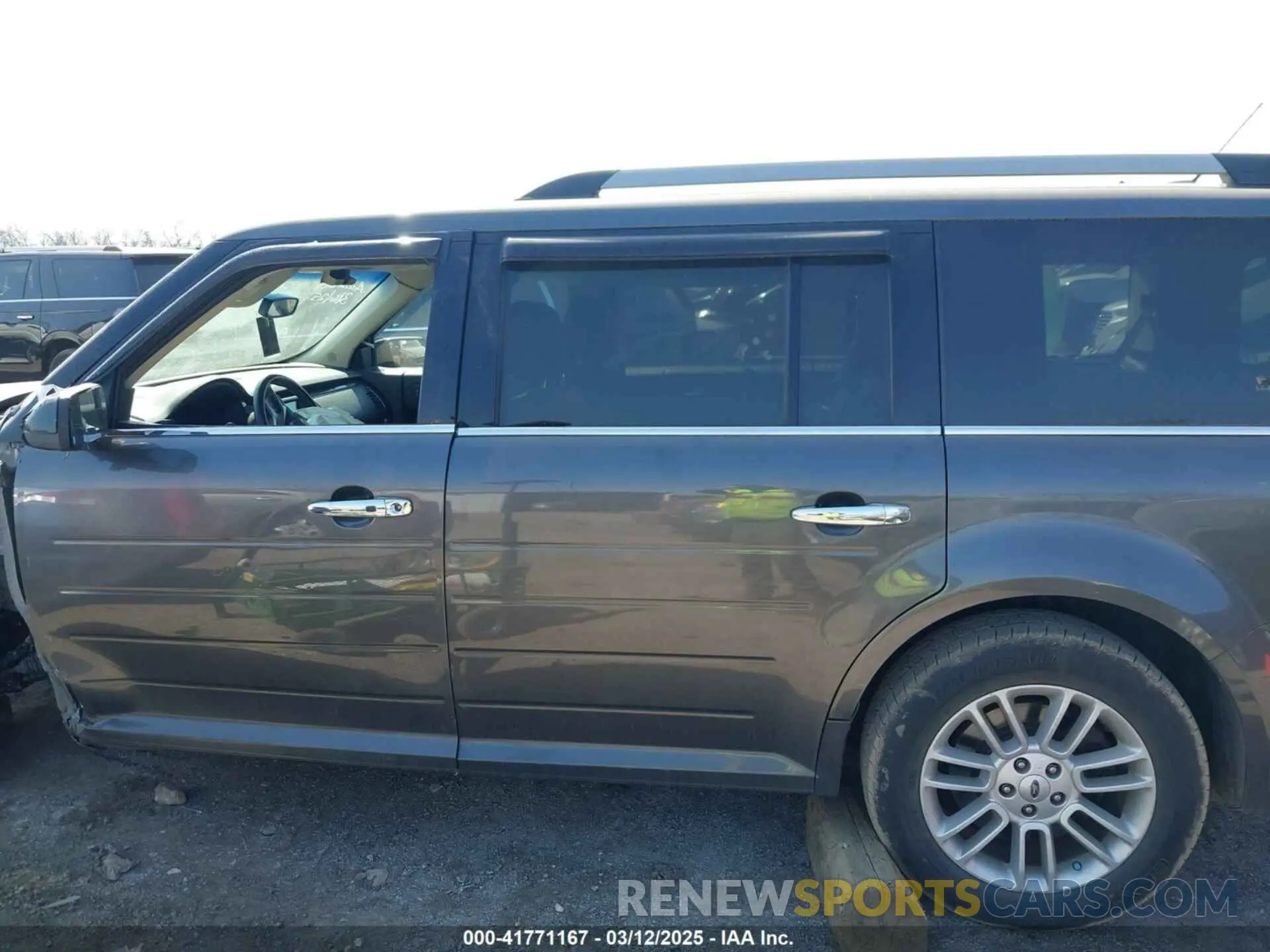 14 Photograph of a damaged car 2FMGK5C86KBA13937 FORD FLEX 2019