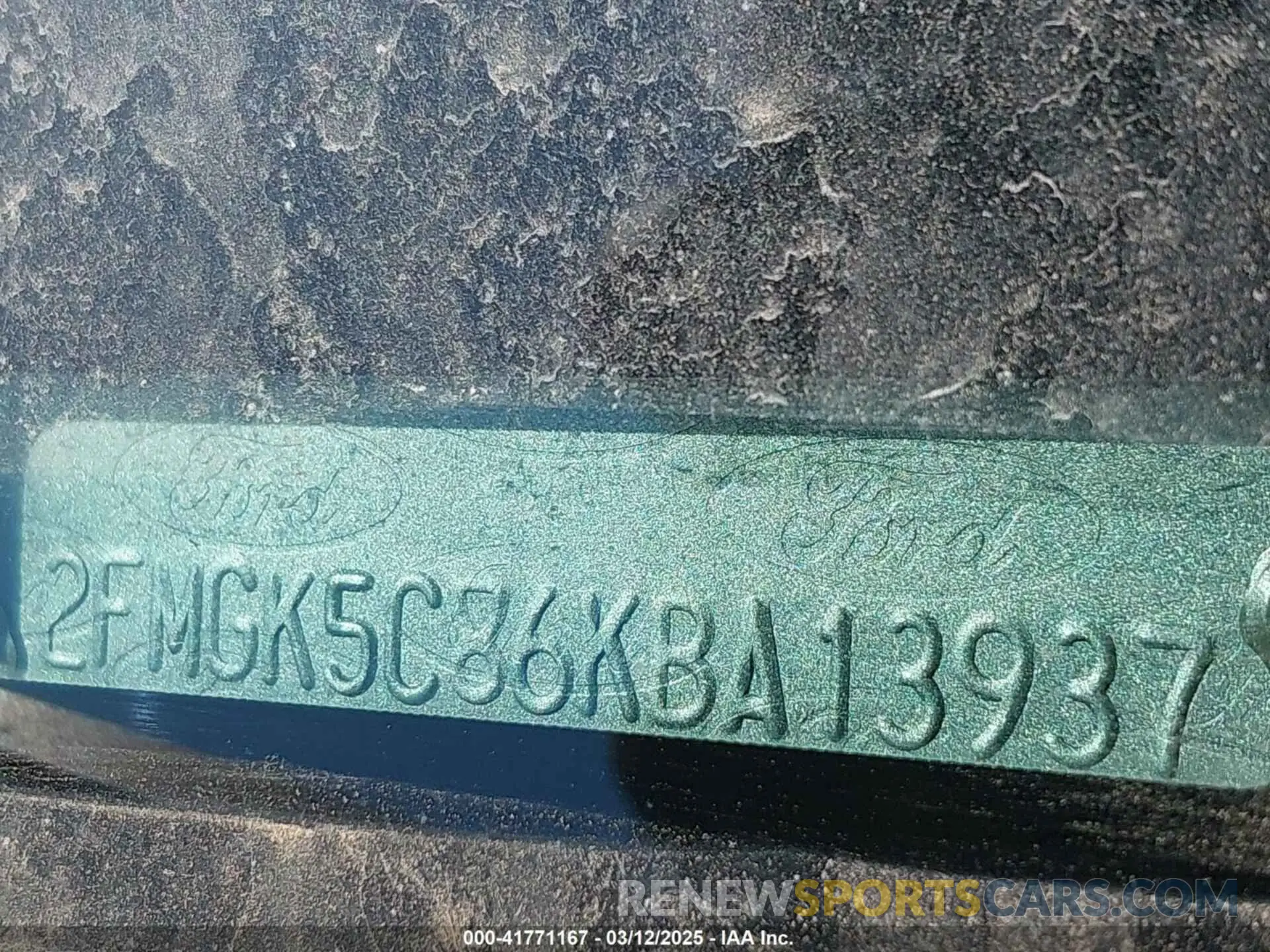 9 Photograph of a damaged car 2FMGK5C86KBA13937 FORD FLEX 2019
