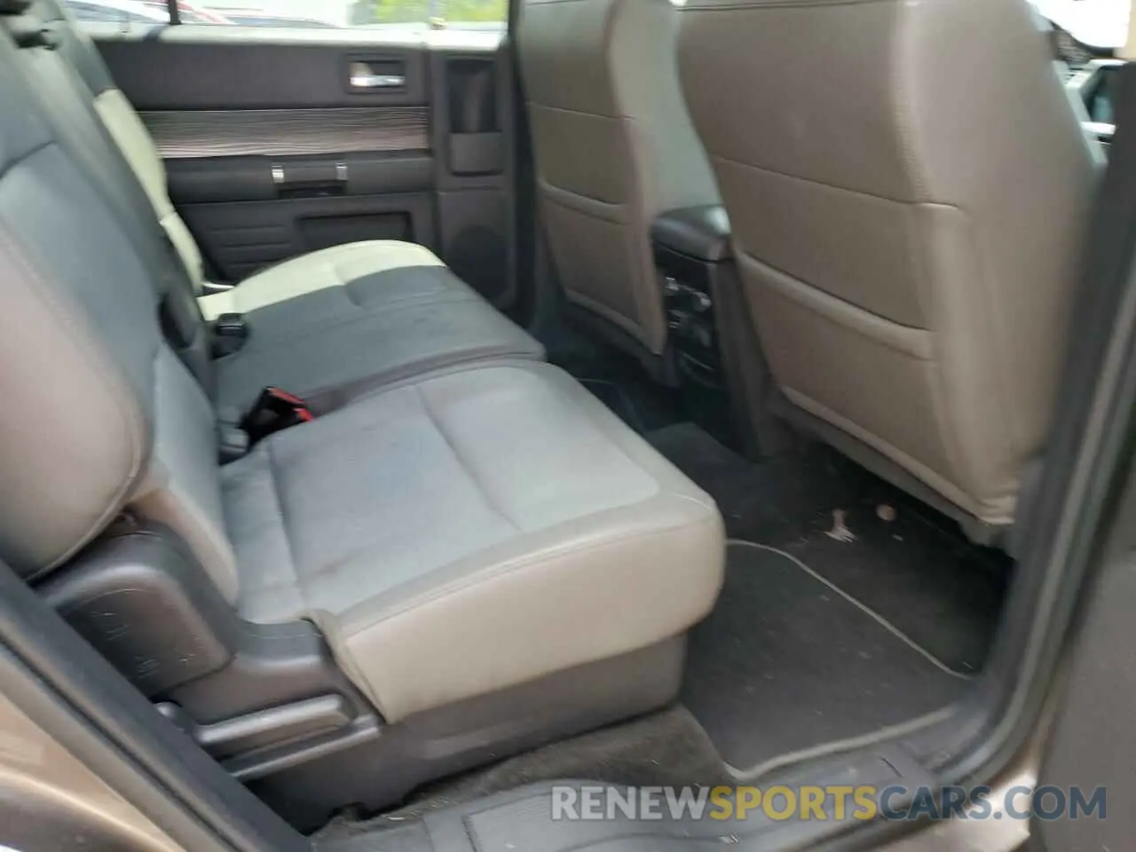 11 Photograph of a damaged car 2FMGK5C87KBA02980 FORD FLEX 2019